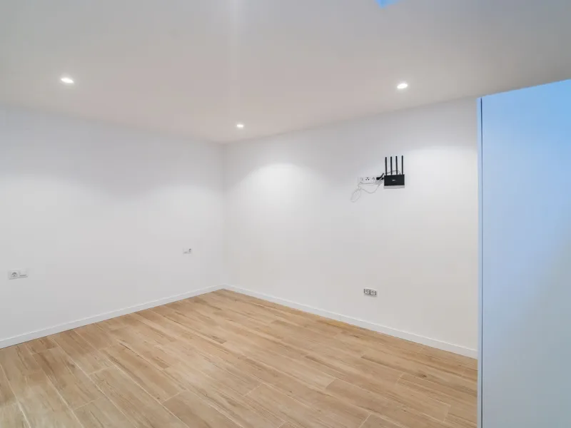 Spacious fully renovated ground floor apartment located in the Vitania gated community, just 4 minutes by car from La Cala de Mijas.