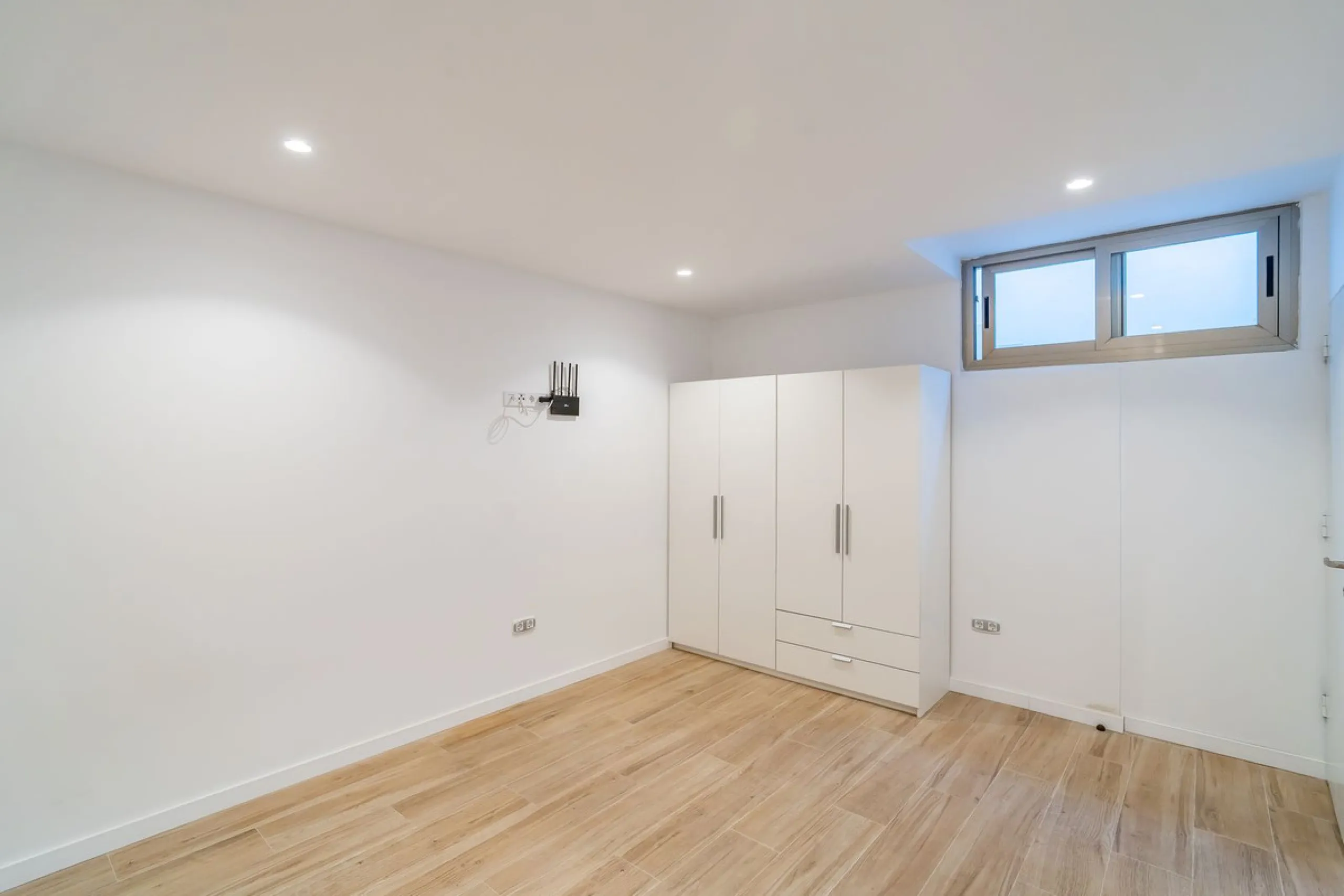 Spacious fully renovated ground floor apartment located in the Vitania gated community, just 4 minutes by car from La Cala de Mijas.