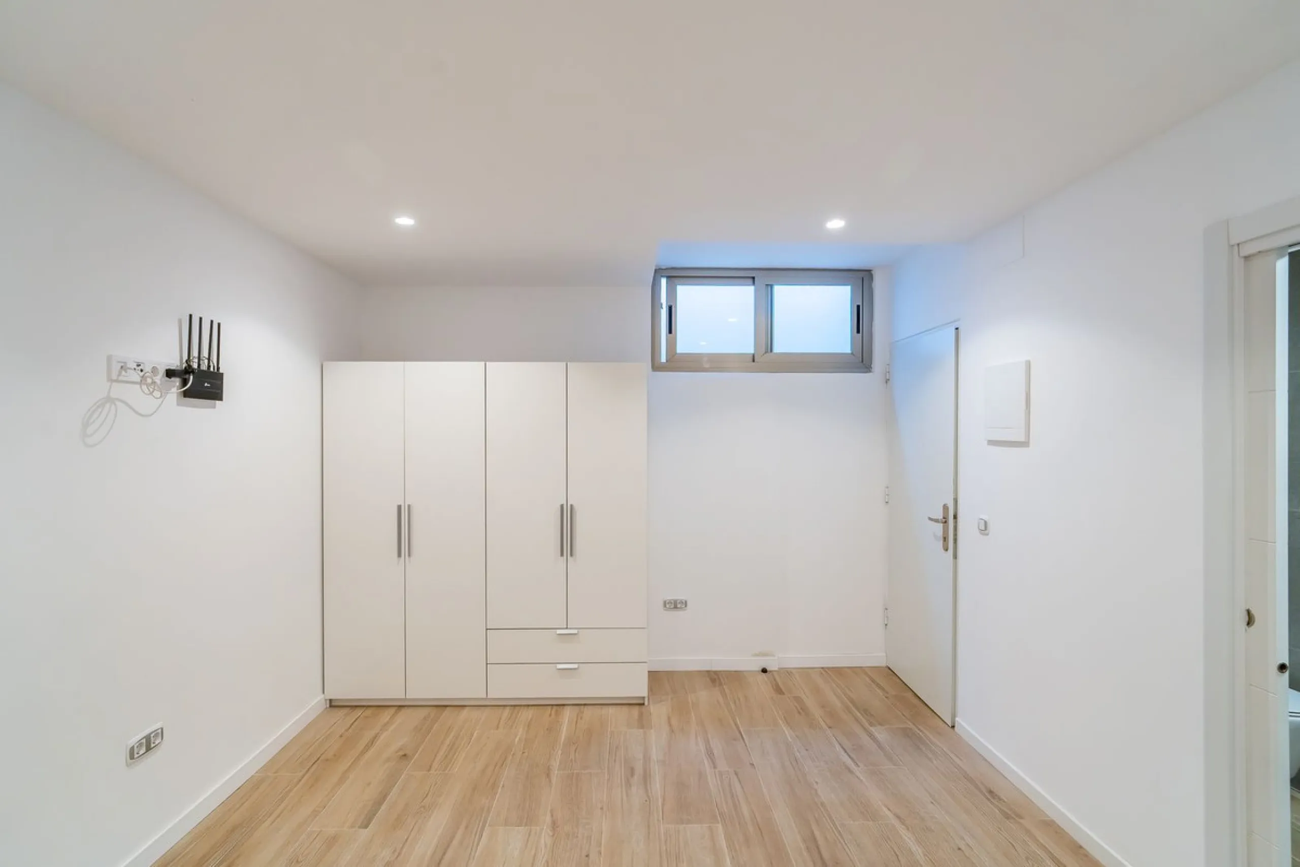 Spacious fully renovated ground floor apartment located in the Vitania gated community, just 4 minutes by car from La Cala de Mijas.