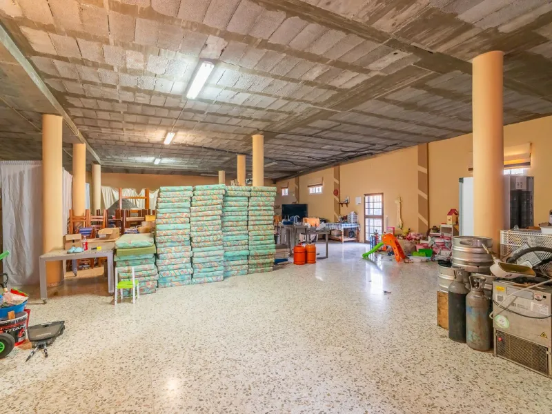 For sale: a property located in Río de las Pasadas – DS Atalaya, Mijas (Málaga) with an approximate plot size of 4,500 m², ideal for residential use, agricultural activity, or a rural project.