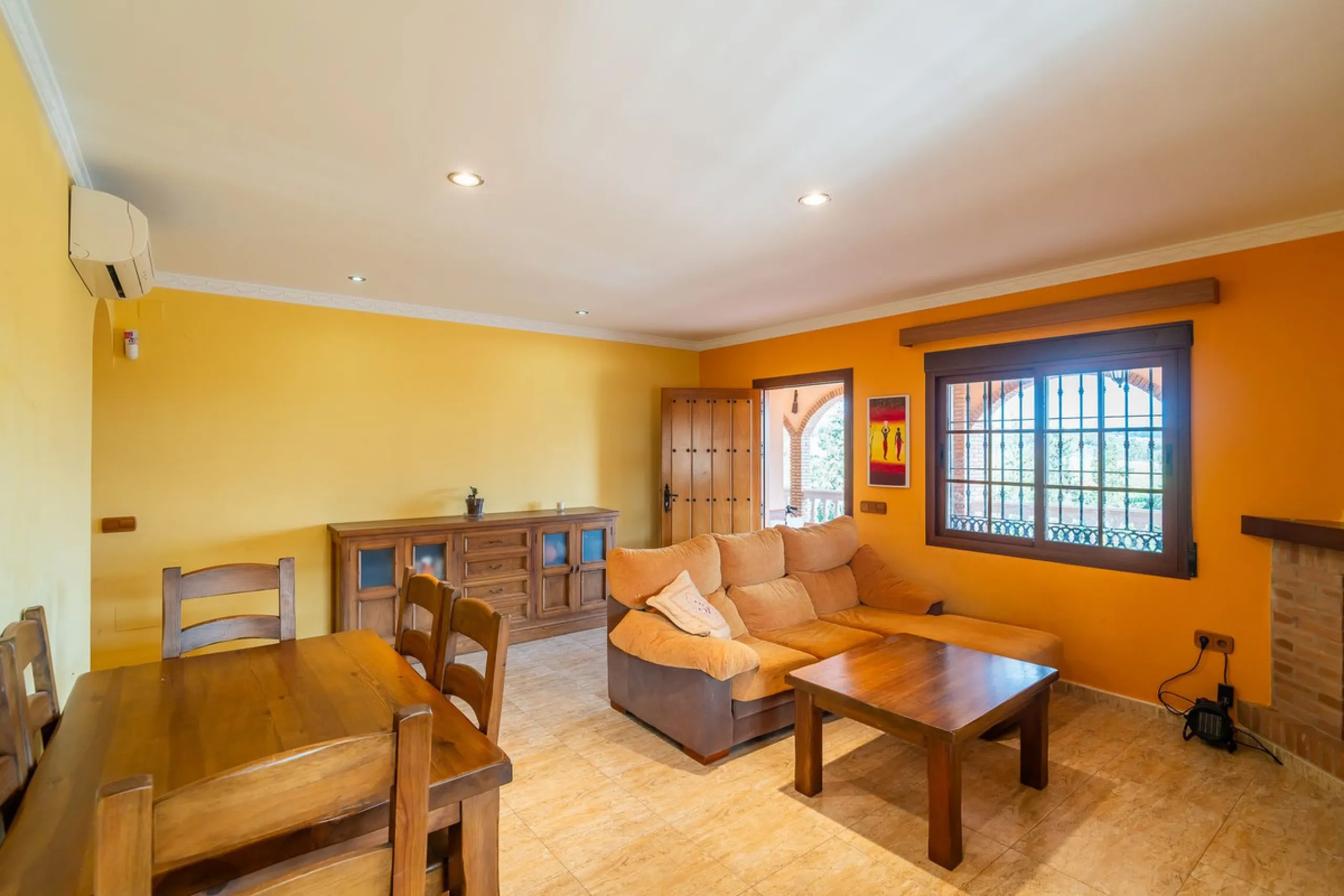 For sale: a property located in Río de las Pasadas – DS Atalaya, Mijas (Málaga) with an approximate plot size of 4,500 m², ideal for residential use, agricultural activity, or a rural project.