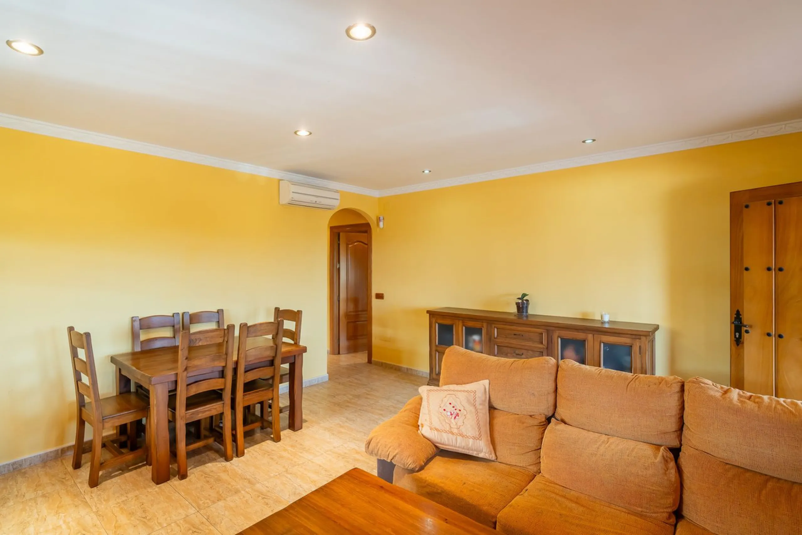 For sale: a property located in Río de las Pasadas – DS Atalaya, Mijas (Málaga) with an approximate plot size of 4,500 m², ideal for residential use, agricultural activity, or a rural project.