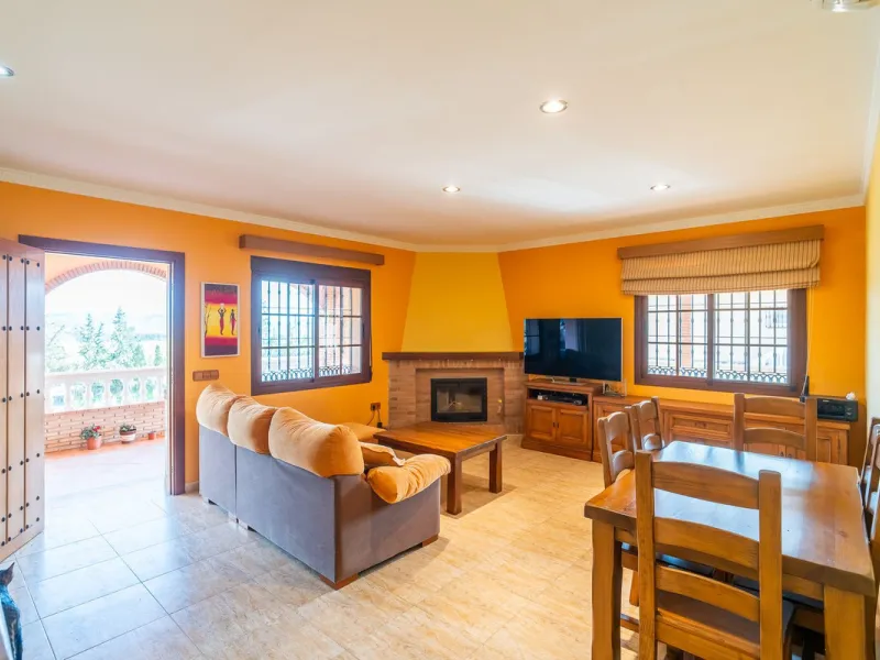For sale: a property located in Río de las Pasadas – DS Atalaya, Mijas (Málaga) with an approximate plot size of 4,500 m², ideal for residential use, agricultural activity, or a rural project.