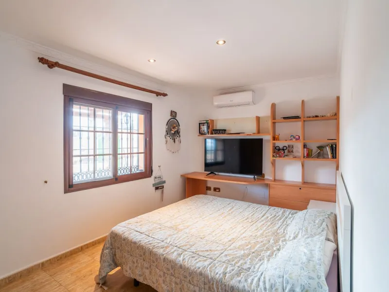 For sale: a property located in Río de las Pasadas – DS Atalaya, Mijas (Málaga) with an approximate plot size of 4,500 m², ideal for residential use, agricultural activity, or a rural project.