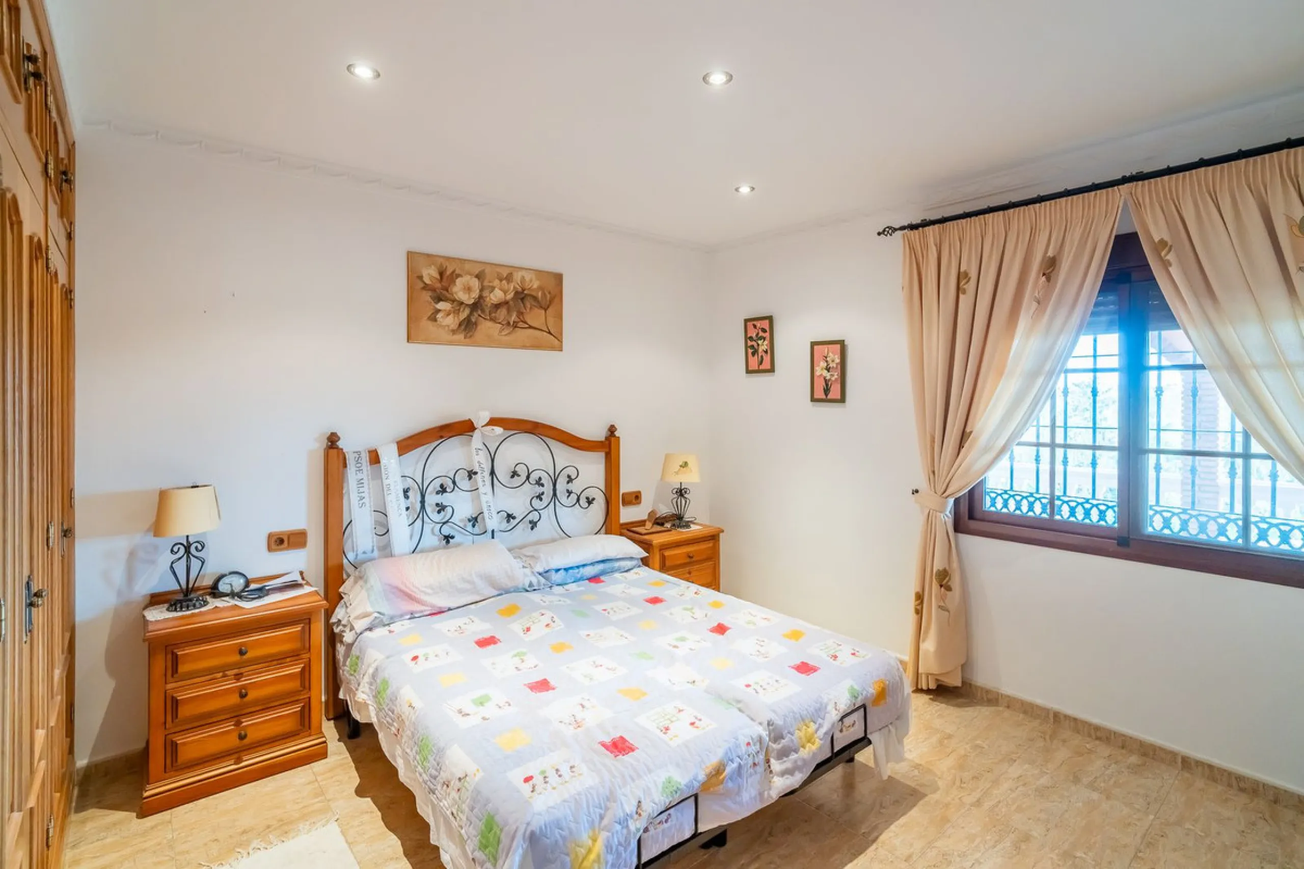 For sale: a property located in Río de las Pasadas – DS Atalaya, Mijas (Málaga) with an approximate plot size of 4,500 m², ideal for residential use, agricultural activity, or a rural project.