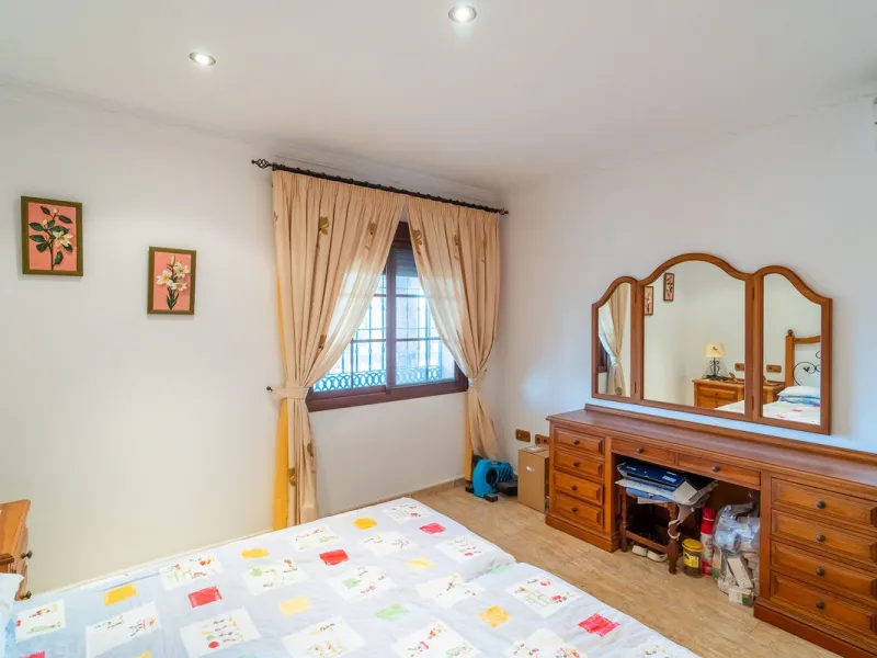 For sale: a property located in Río de las Pasadas – DS Atalaya, Mijas (Málaga) with an approximate plot size of 4,500 m², ideal for residential use, agricultural activity, or a rural project.