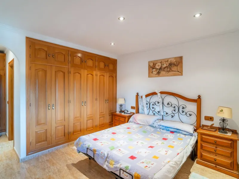 For sale: a property located in Río de las Pasadas – DS Atalaya, Mijas (Málaga) with an approximate plot size of 4,500 m², ideal for residential use, agricultural activity, or a rural project.