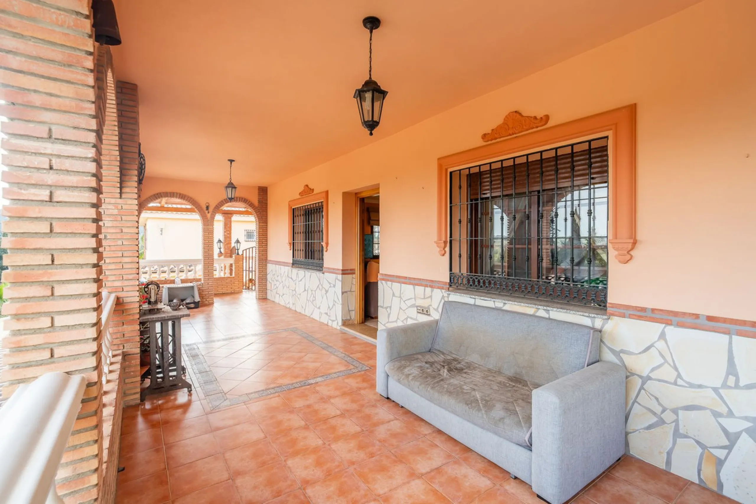 For sale: a property located in Río de las Pasadas – DS Atalaya, Mijas (Málaga) with an approximate plot size of 4,500 m², ideal for residential use, agricultural activity, or a rural project.