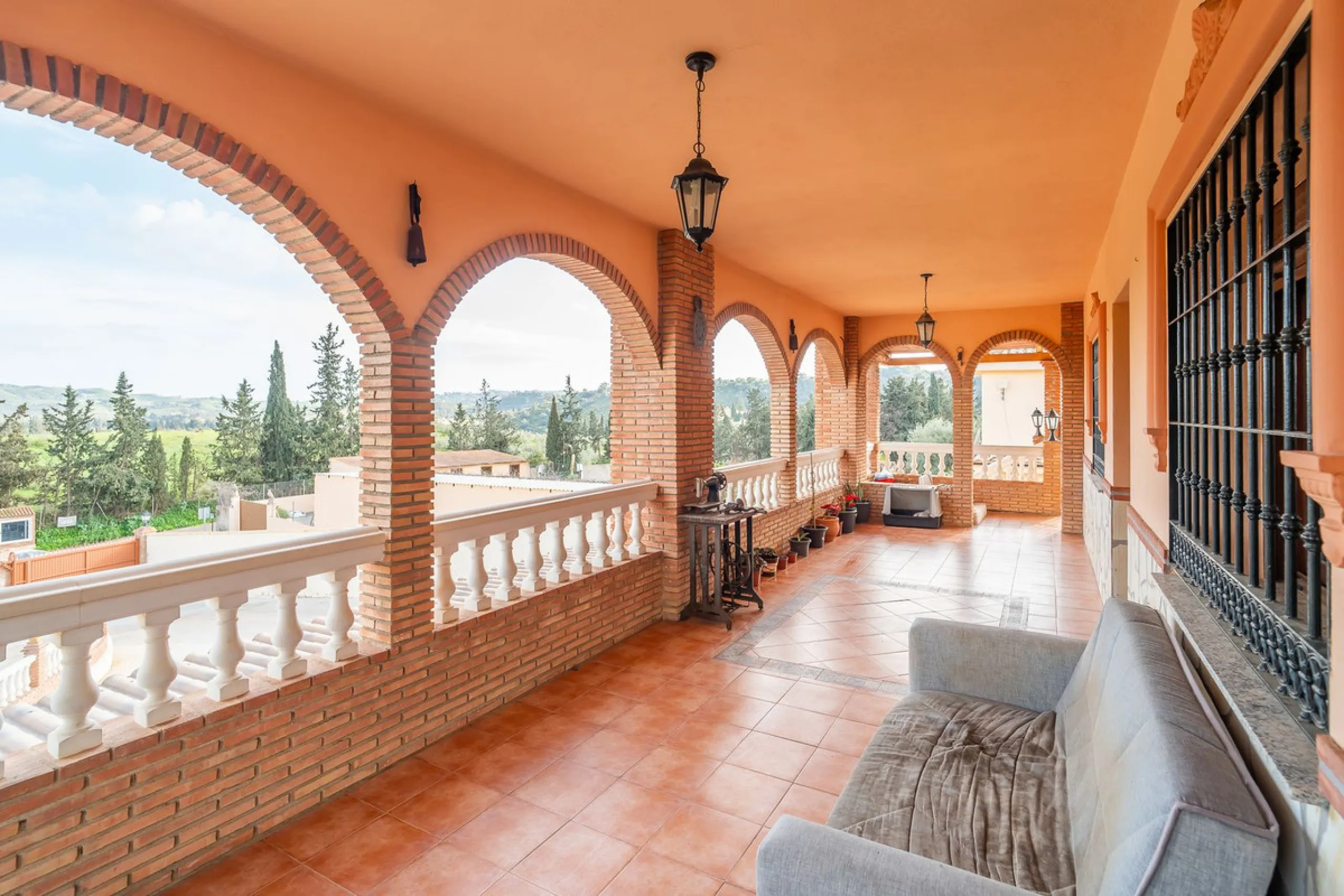 For sale: a property located in Río de las Pasadas – DS Atalaya, Mijas (Málaga) with an approximate plot size of 4,500 m², ideal for residential use, agricultural activity, or a rural project.