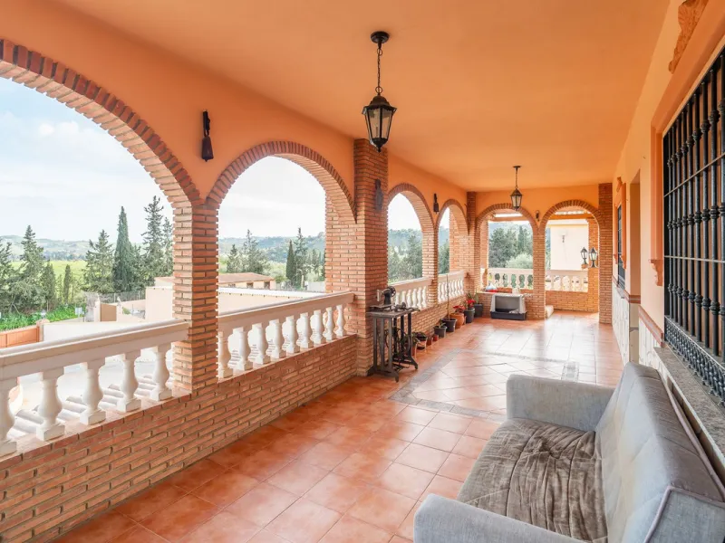 For sale: a property located in Río de las Pasadas – DS Atalaya, Mijas (Málaga) with an approximate plot size of 4,500 m², ideal for residential use, agricultural activity, or a rural project.