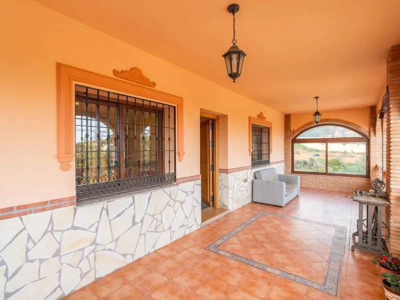 For sale: a property located in Río de las Pasadas – DS Atalaya, Mijas (Málaga) with an approximate plot size of 4,500 m², ideal for residential use, agricultural activity, or a rural project.