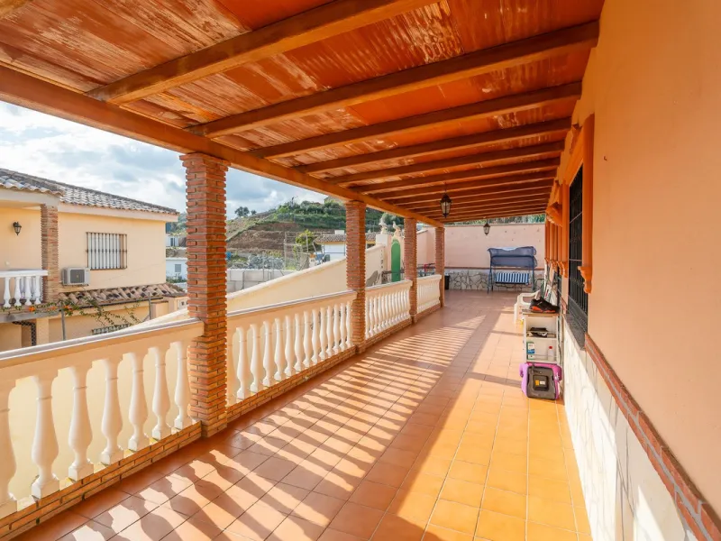 For sale: a property located in Río de las Pasadas – DS Atalaya, Mijas (Málaga) with an approximate plot size of 4,500 m², ideal for residential use, agricultural activity, or a rural project.