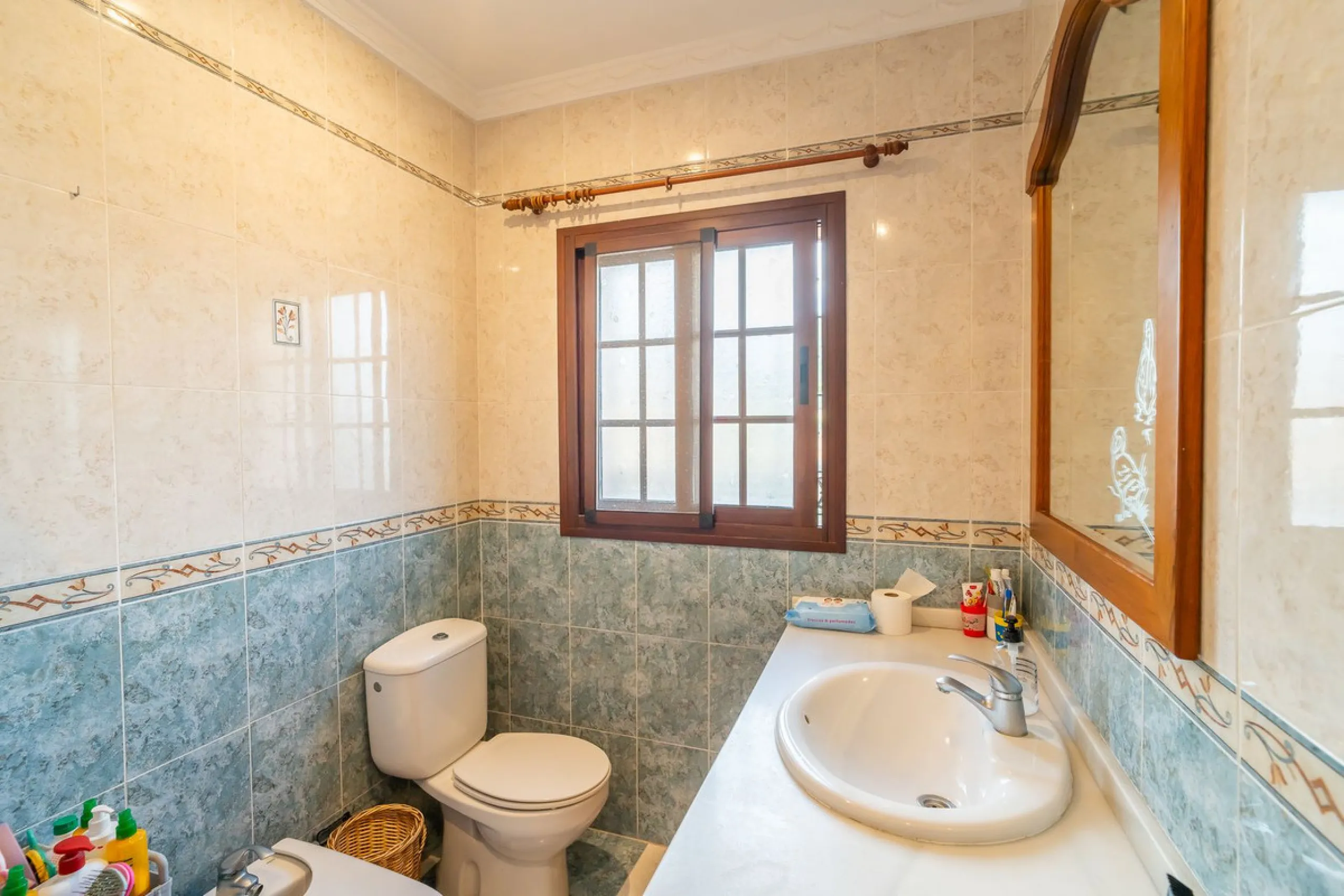 For sale: a property located in Río de las Pasadas – DS Atalaya, Mijas (Málaga) with an approximate plot size of 4,500 m², ideal for residential use, agricultural activity, or a rural project.