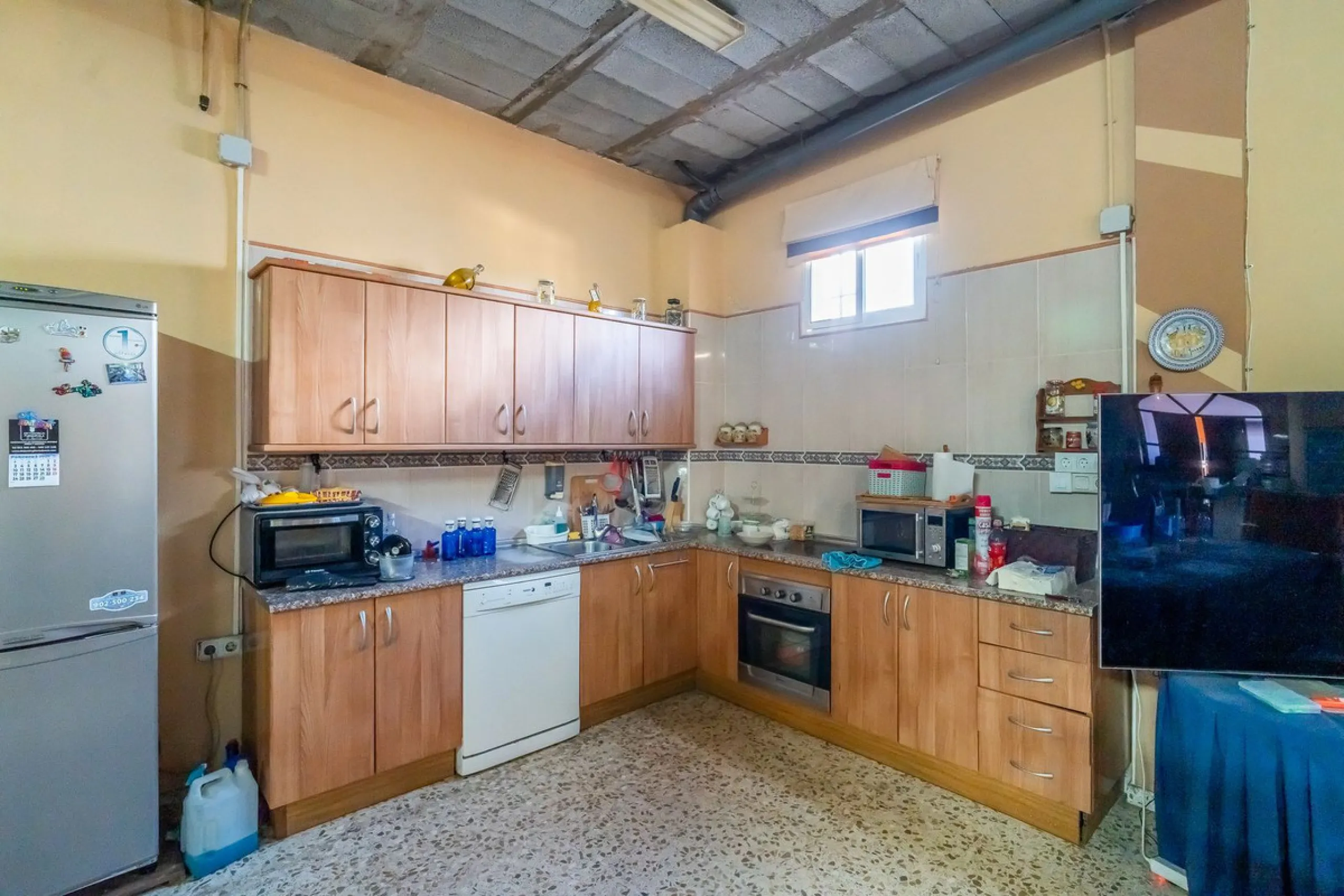 For sale: a property located in Río de las Pasadas – DS Atalaya, Mijas (Málaga) with an approximate plot size of 4,500 m², ideal for residential use, agricultural activity, or a rural project.