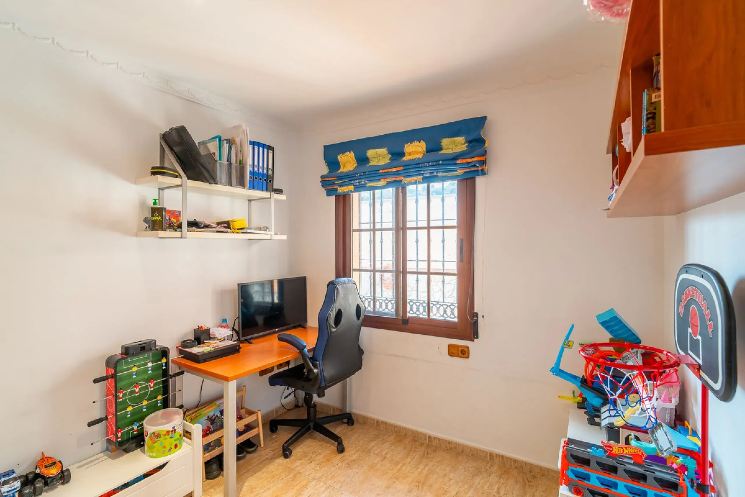 For sale: a property located in Río de las Pasadas – DS Atalaya, Mijas (Málaga) with an approximate plot size of 4,500 m², ideal for residential use, agricultural activity, or a rural project.