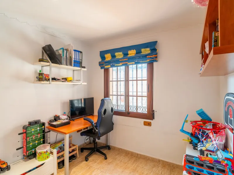 For sale: a property located in Río de las Pasadas – DS Atalaya, Mijas (Málaga) with an approximate plot size of 4,500 m², ideal for residential use, agricultural activity, or a rural project.