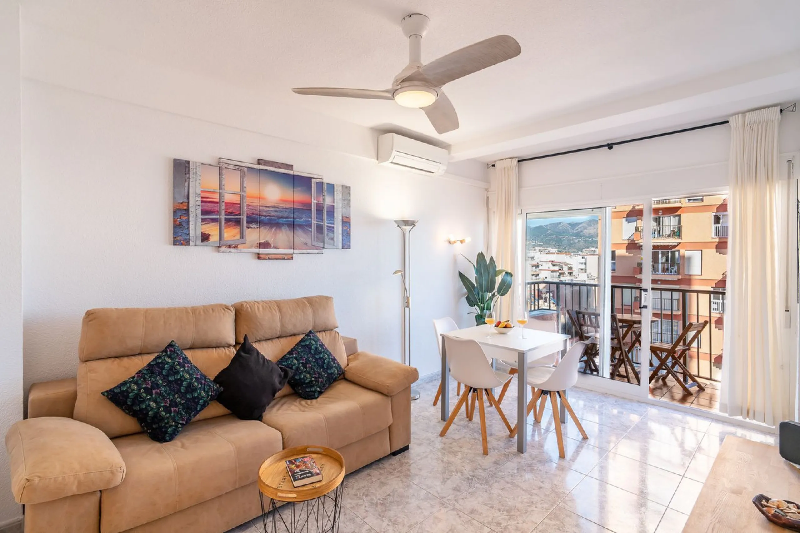 Discover this pristine, fully furnished 1-bedroom apartment in the iconic Edificio Perla 5, ideally positioned frontline beach in the very heart of Fuengirola, Málaga. Priced at €322,500, this residence offers spectacular beach and city views, combining M