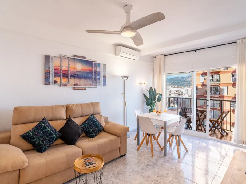 Discover this pristine, fully furnished 1-bedroom apartment in the iconic Edificio Perla 5, ideally positioned frontline beach in the very heart of Fuengirola, Málaga. Priced at €322,500, this residence offers spectacular beach and city views, combining M