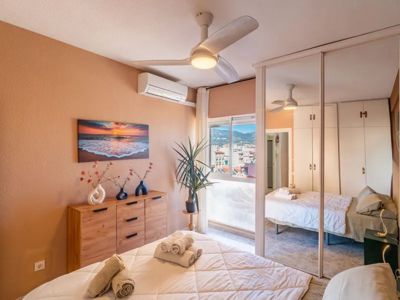 Discover this pristine, fully furnished 1-bedroom apartment in the iconic Edificio Perla 5, ideally positioned frontline beach in the very heart of Fuengirola, Málaga. Priced at €322,500, this residence offers spectacular beach and city views, combining M
