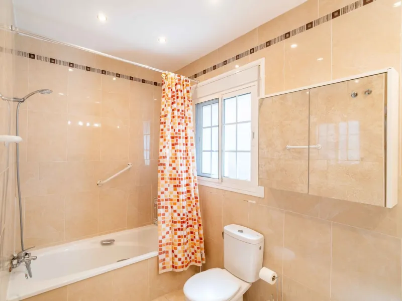Built in 2007 and kept in excellent condition, this beautiful countryside villa offers a peaceful lifestyle with modern comforts, just minutes from La Trocha Shopping Centre and only a short drive to Málaga, the airport, and the Costa del Sol's beaches.