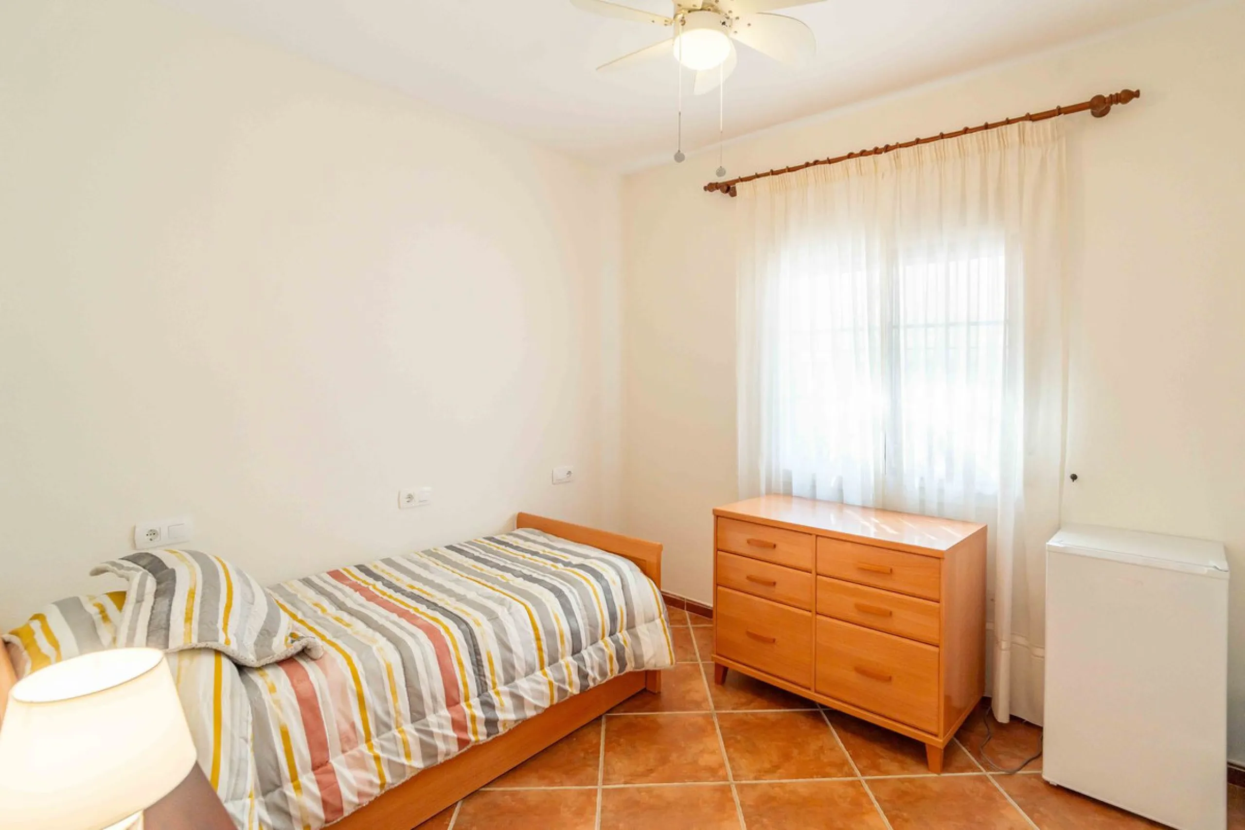 Built in 2007 and kept in excellent condition, this beautiful countryside villa offers a peaceful lifestyle with modern comforts, just minutes from La Trocha Shopping Centre and only a short drive to Málaga, the airport, and the Costa del Sol's beaches.