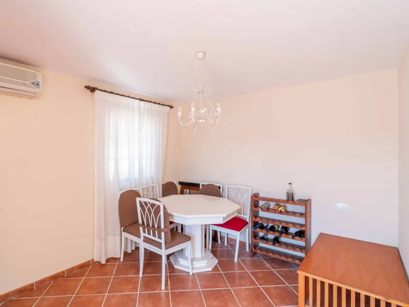 Built in 2007 and kept in excellent condition, this beautiful countryside villa offers a peaceful lifestyle with modern comforts, just minutes from La Trocha Shopping Centre and only a short drive to Málaga, the airport, and the Costa del Sol's beaches.