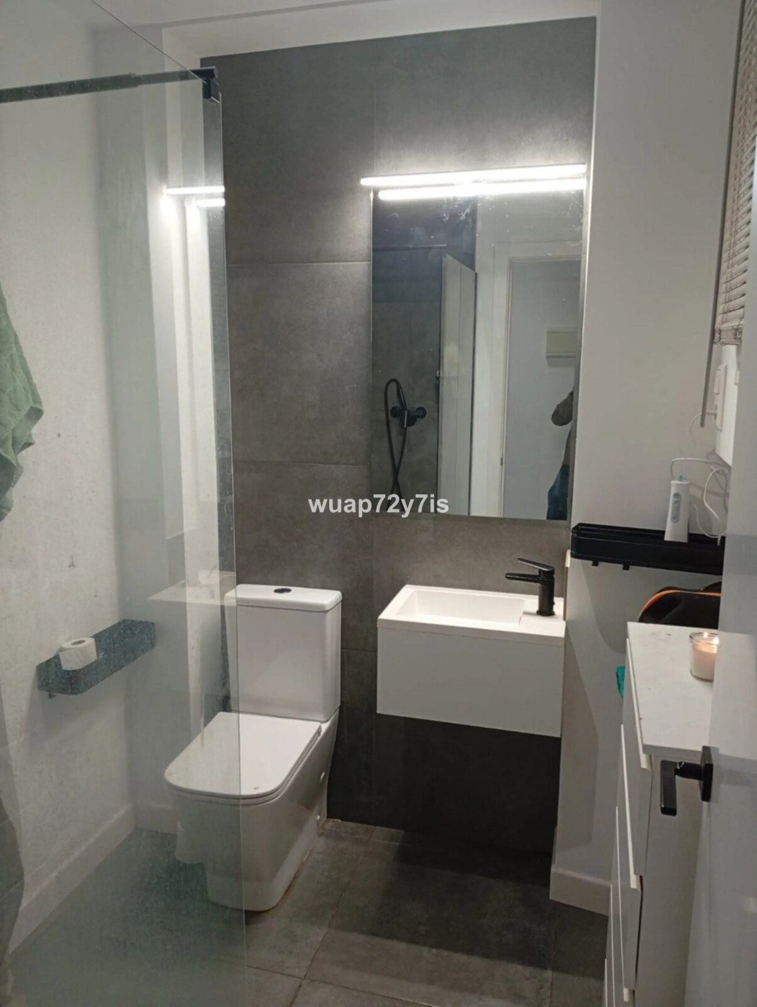 Cosy flat with garage in a gated community with a swimming pool · Torreblanca, Fuengirola