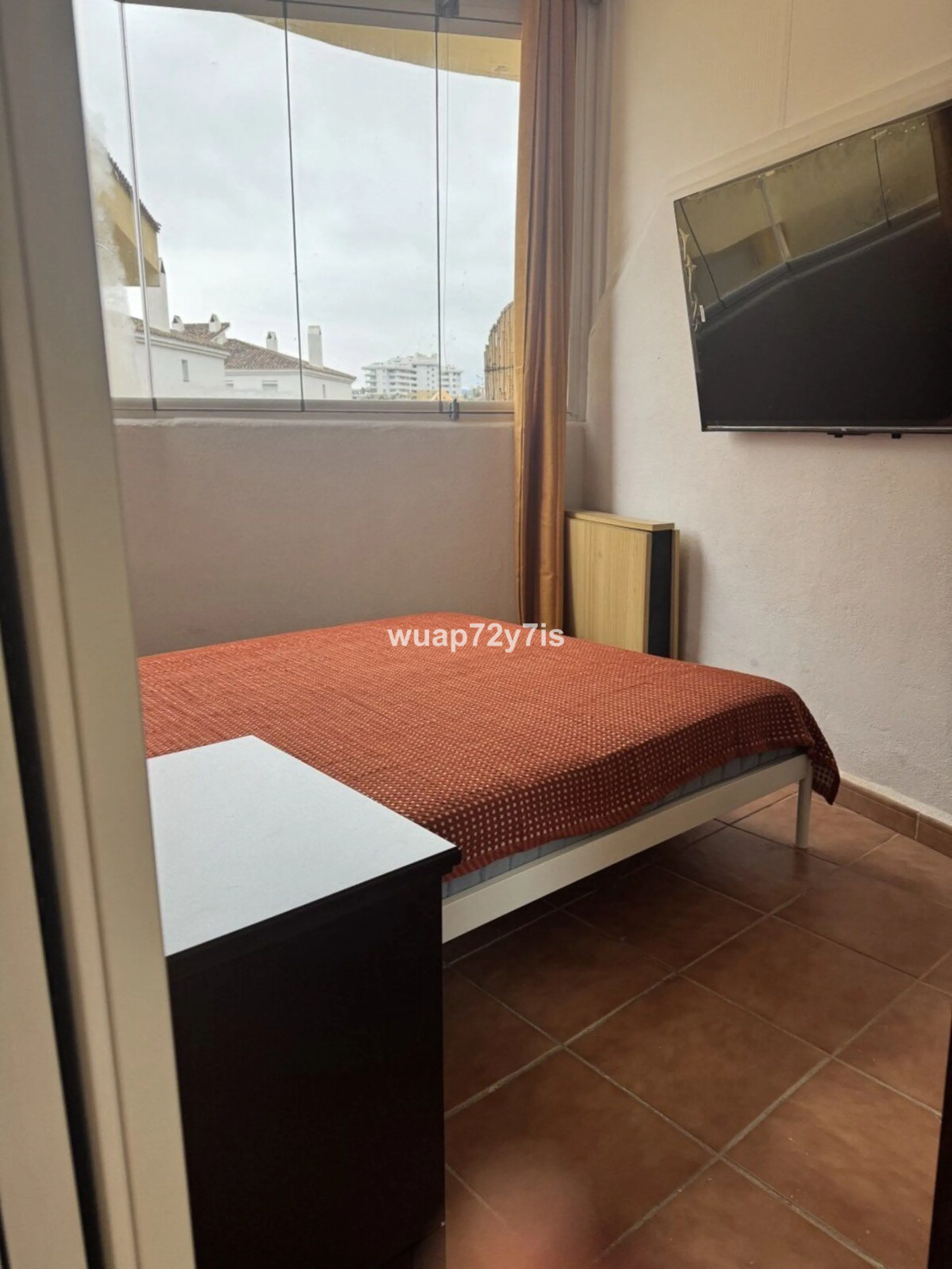 Cosy flat with garage in a gated community with a swimming pool · Torreblanca, Fuengirola