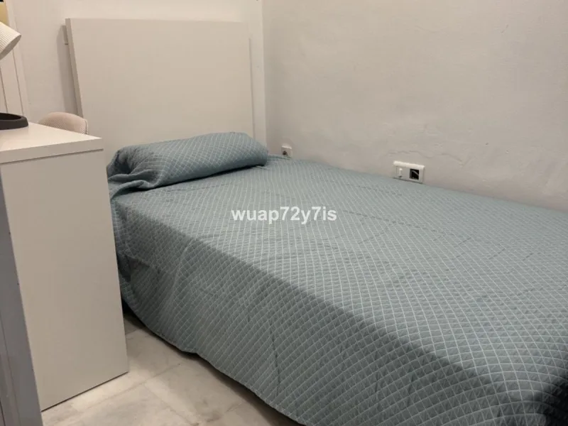 Cosy flat with garage in a gated community with a swimming pool · Torreblanca, Fuengirola