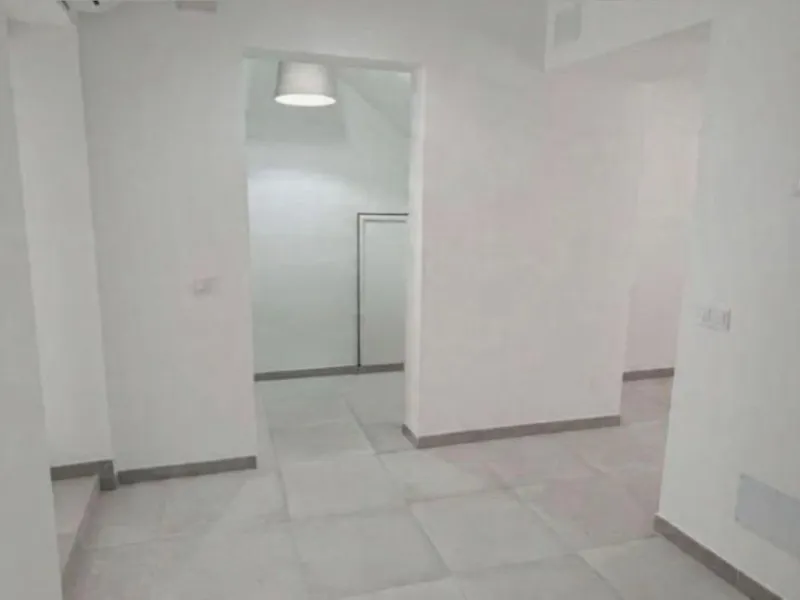 One-storey townhouse in the centre of the village of Alhaurín el Grande, located in the protected area of the historic centre on the "Calle Nueva" street, one of the main and most exclusive streets in the town, where the Holy Week processions parade passe