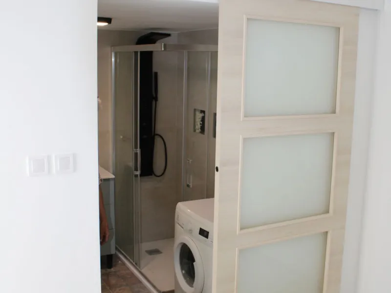 One-storey townhouse in the centre of the village of Alhaurín el Grande, located in the protected area of the historic centre on the "Calle Nueva" street, one of the main and most exclusive streets in the town, where the Holy Week processions parade passe