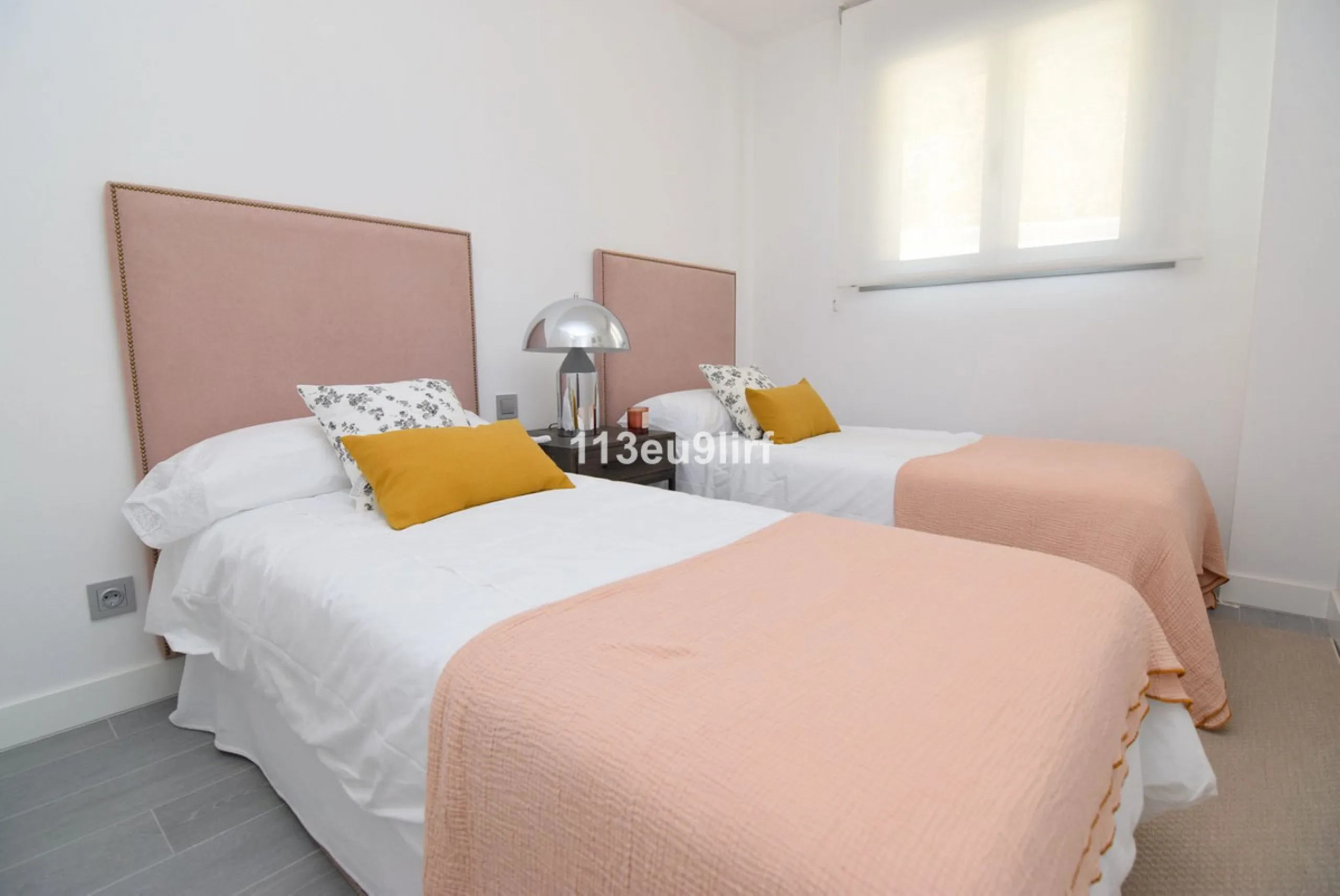 Located just minutes from the heart of the picturesque white village of Benalmádena Pueblo, this spacious luxury apartment offers the perfect blend of tranquility and convenience. Enjoy peaceful surroundings while remaining within easy reach of charming s