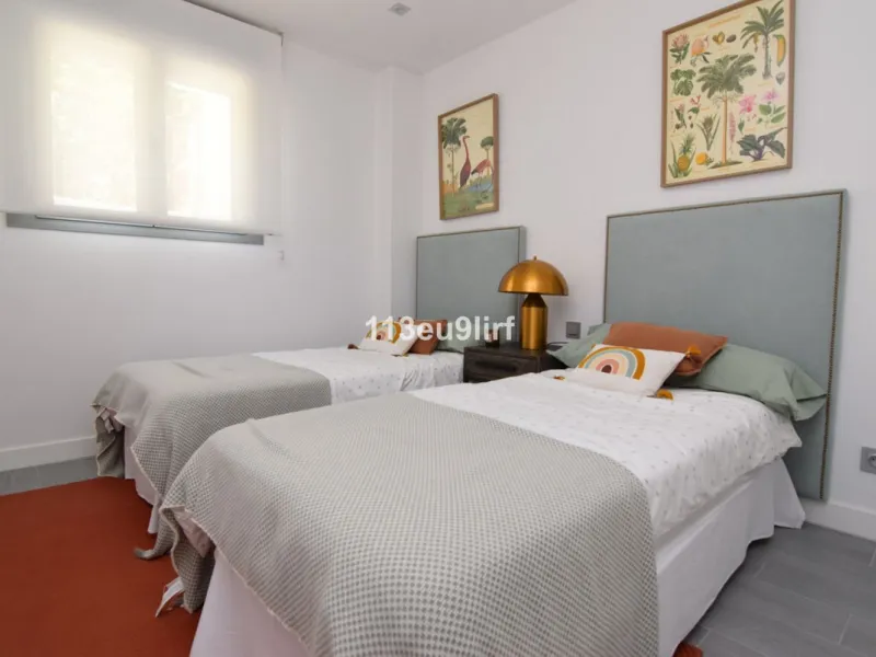 Located just minutes from the heart of the picturesque white village of Benalmádena Pueblo, this spacious luxury apartment offers the perfect blend of tranquility and convenience. Enjoy peaceful surroundings while remaining within easy reach of charming s