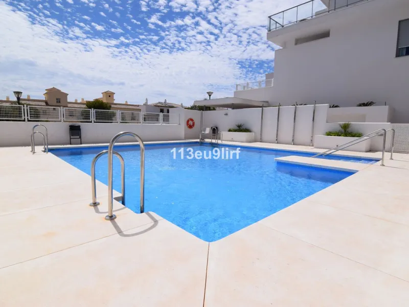 Located just minutes from the heart of the picturesque white village of Benalmádena Pueblo, this spacious luxury apartment offers the perfect blend of tranquility and convenience. Enjoy peaceful surroundings while remaining within easy reach of charming s