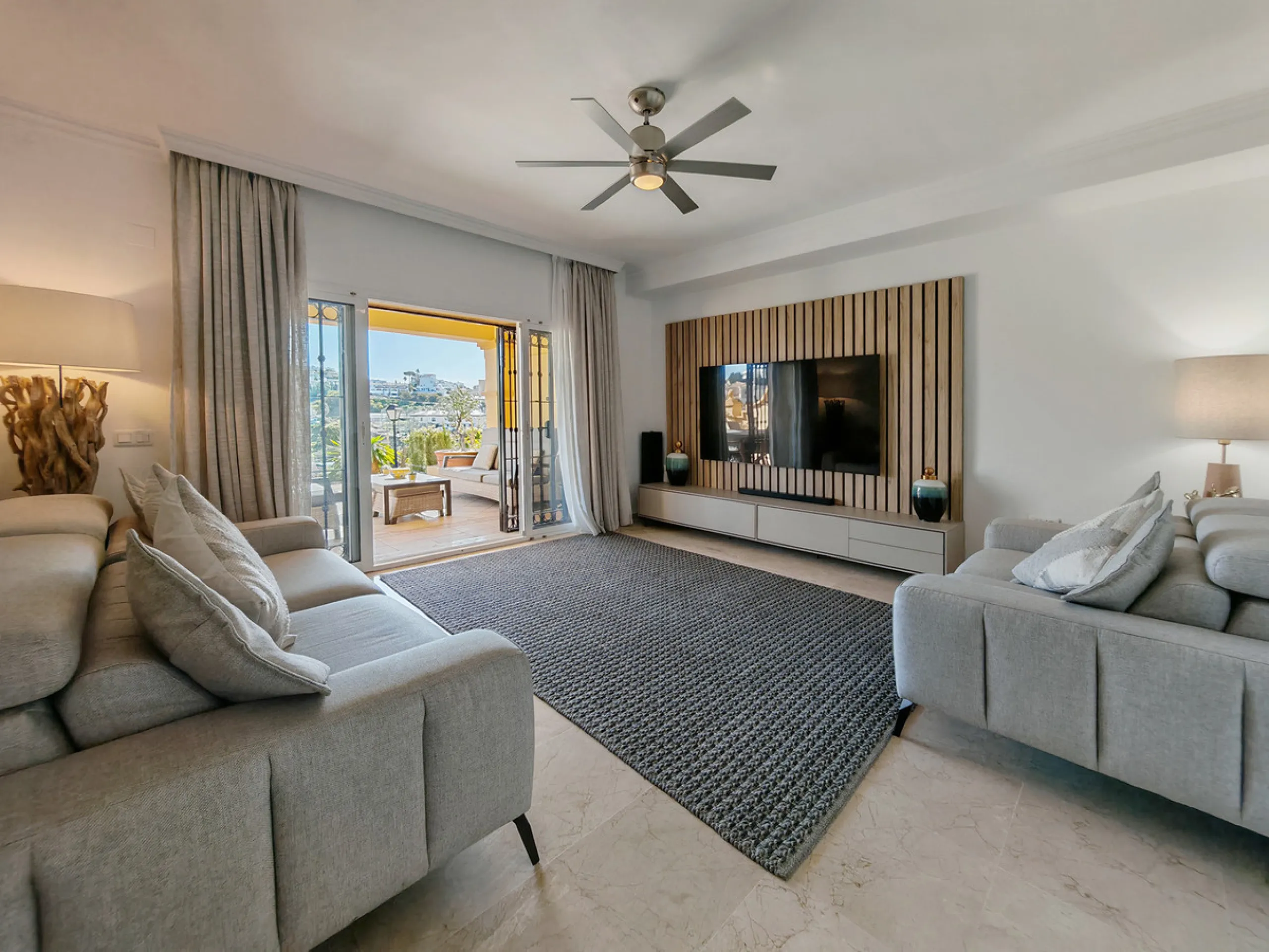 House - Townhouse в продаже в Mijas, Málaga. В доме 4 спален и 4 ванных комнат. Площадь дома 175 м²