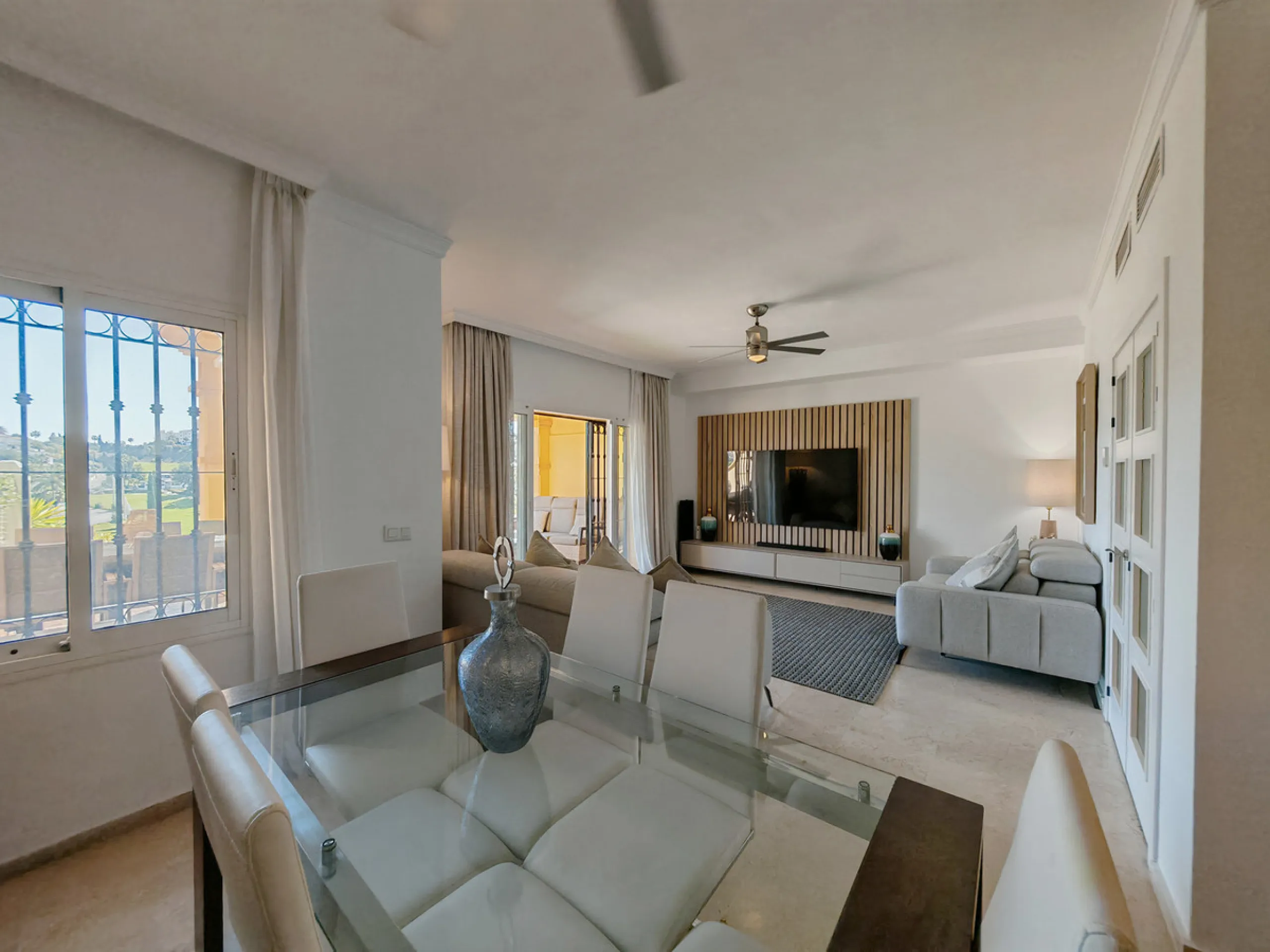 House - Townhouse в продаже в Mijas, Málaga. В доме 4 спален и 4 ванных комнат. Площадь дома 175 м²