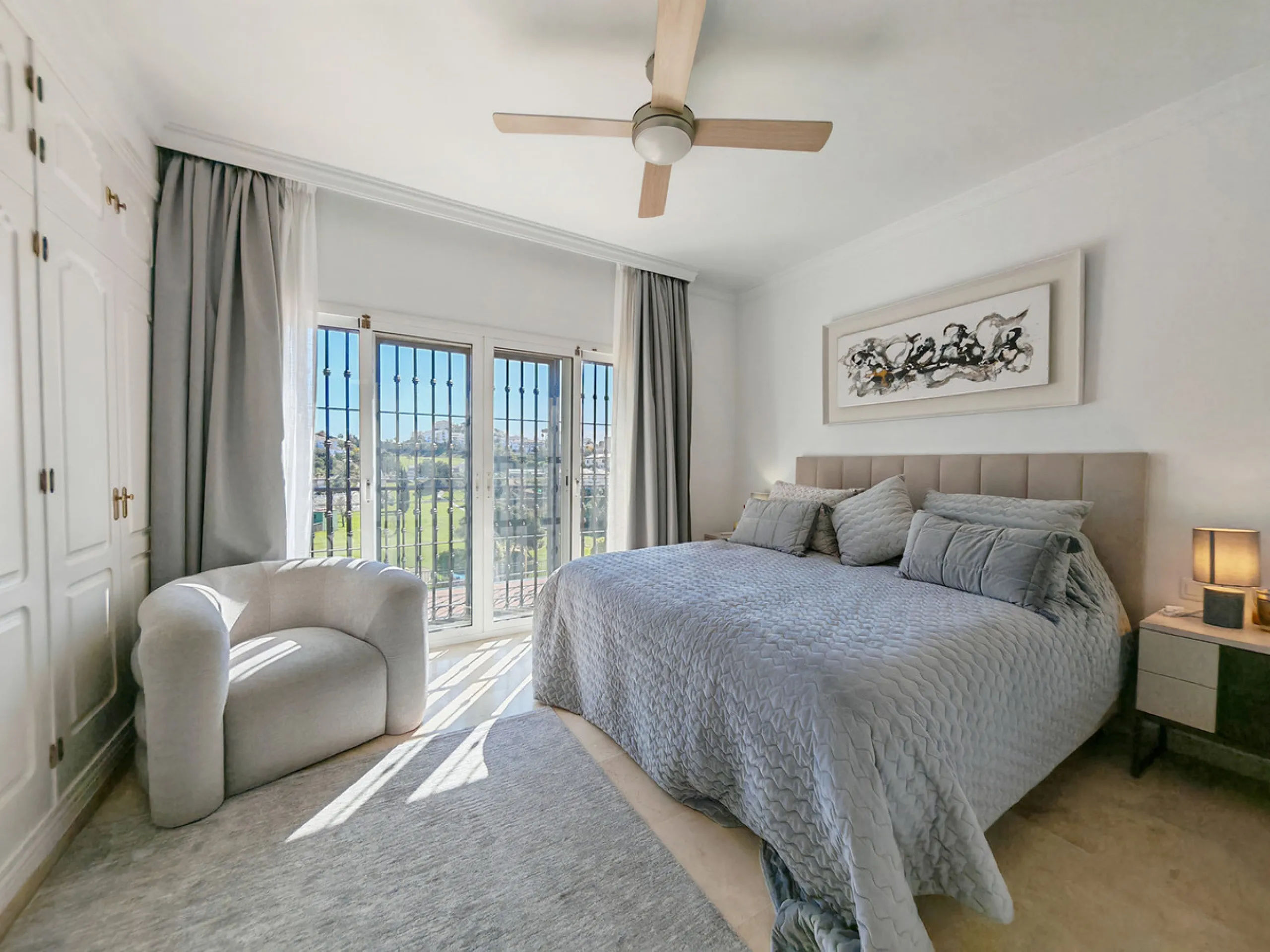 House - Townhouse в продаже в Mijas, Málaga. В доме 4 спален и 4 ванных комнат. Площадь дома 175 м²