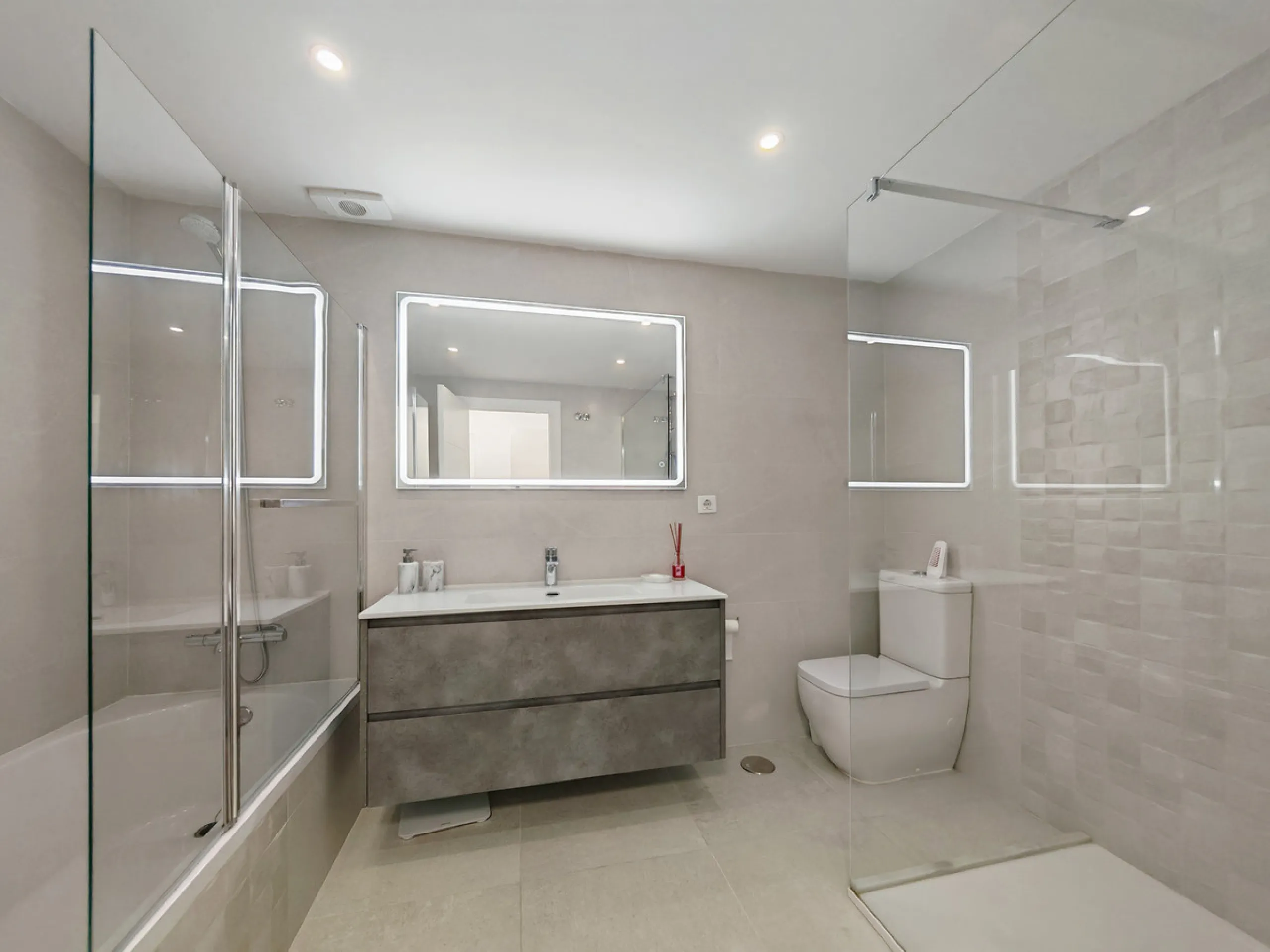 House - Townhouse в продаже в Mijas, Málaga. В доме 4 спален и 4 ванных комнат. Площадь дома 175 м²