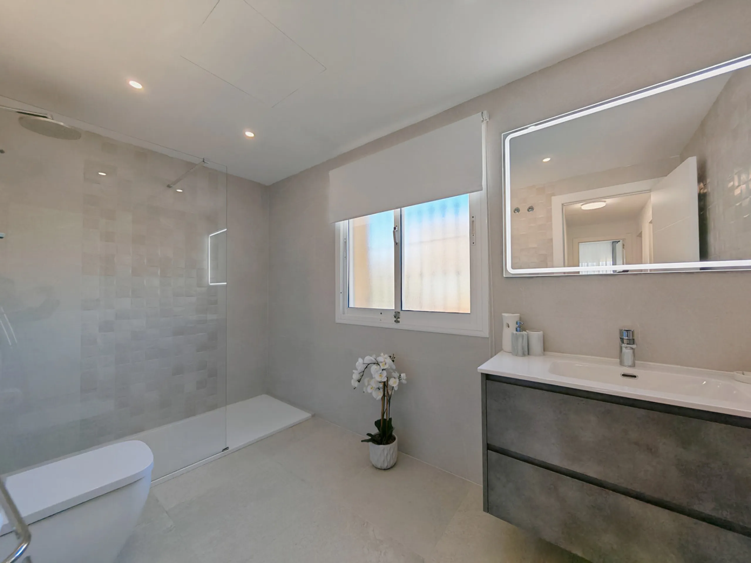 House - Townhouse в продаже в Mijas, Málaga. В доме 4 спален и 4 ванных комнат. Площадь дома 175 м²