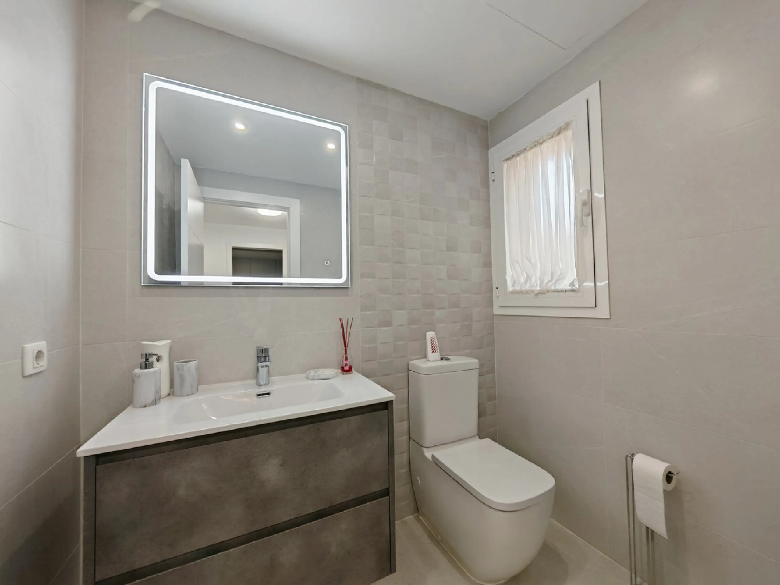 House - Townhouse в продаже в Mijas, Málaga. В доме 4 спален и 4 ванных комнат. Площадь дома 175 м²