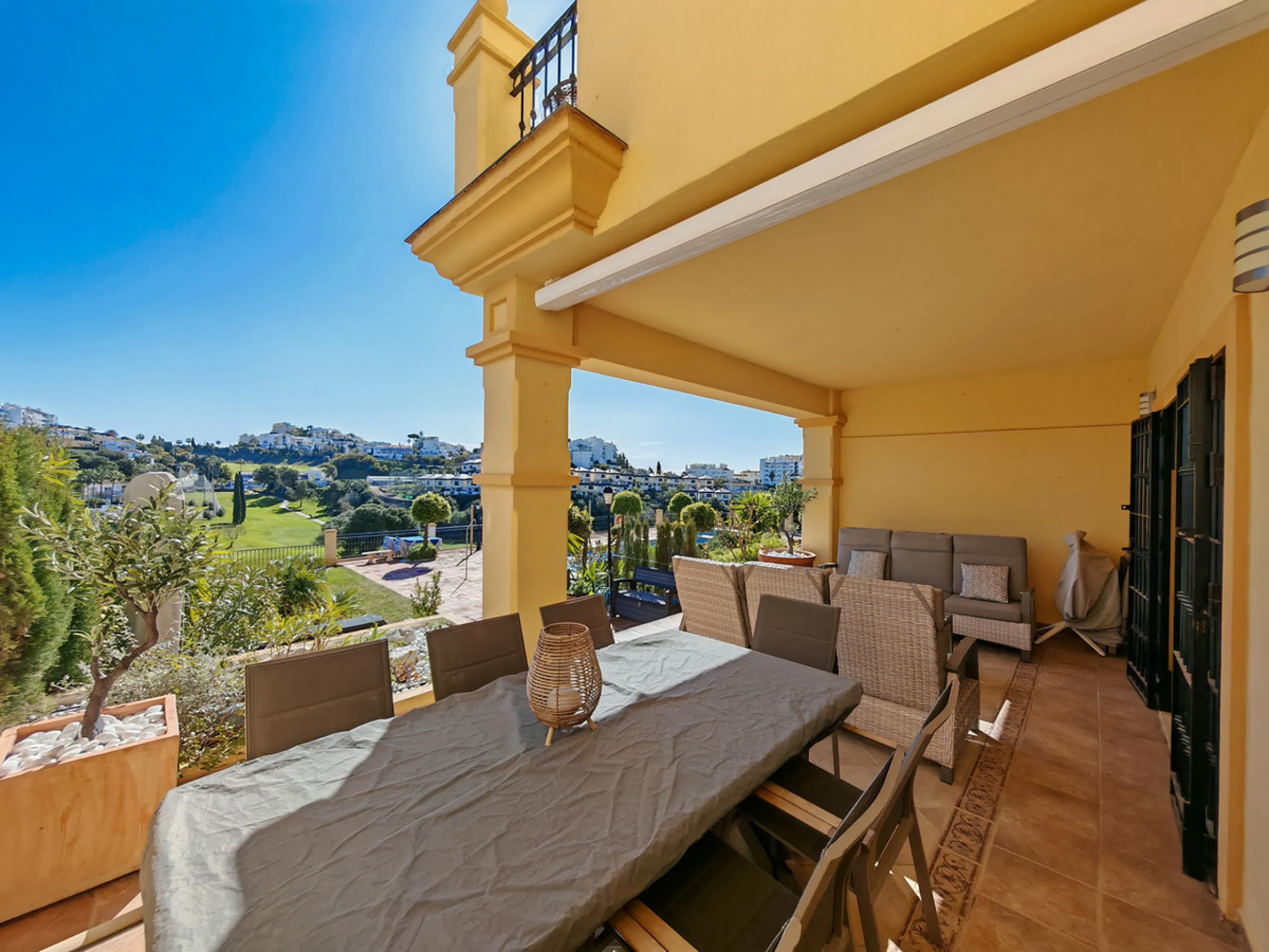 House - Townhouse в продаже в Mijas, Málaga. В доме 4 спален и 4 ванных комнат. Площадь дома 175 м²