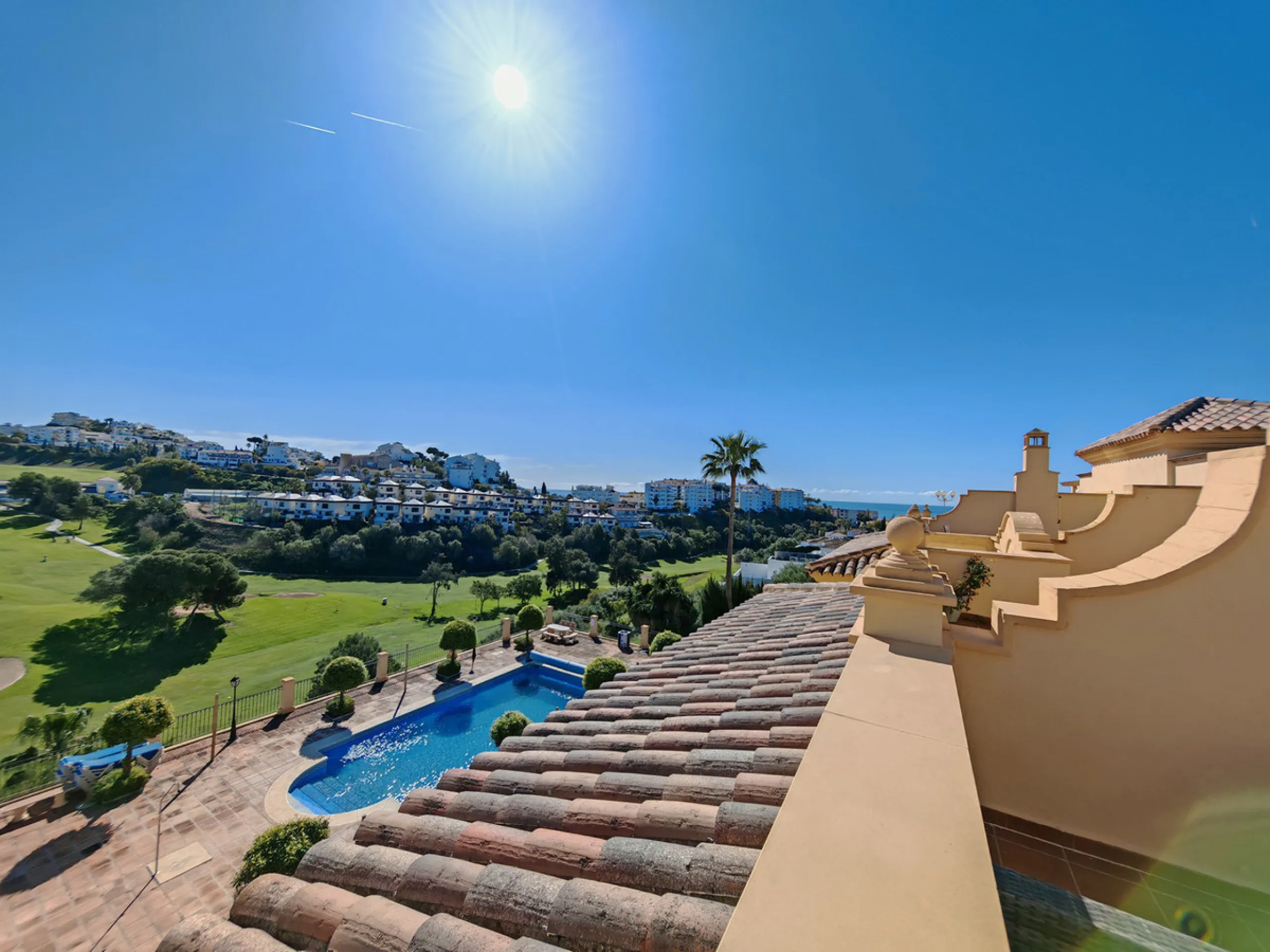 House - Townhouse в продаже в Mijas, Málaga. В доме 4 спален и 4 ванных комнат. Площадь дома 175 м²