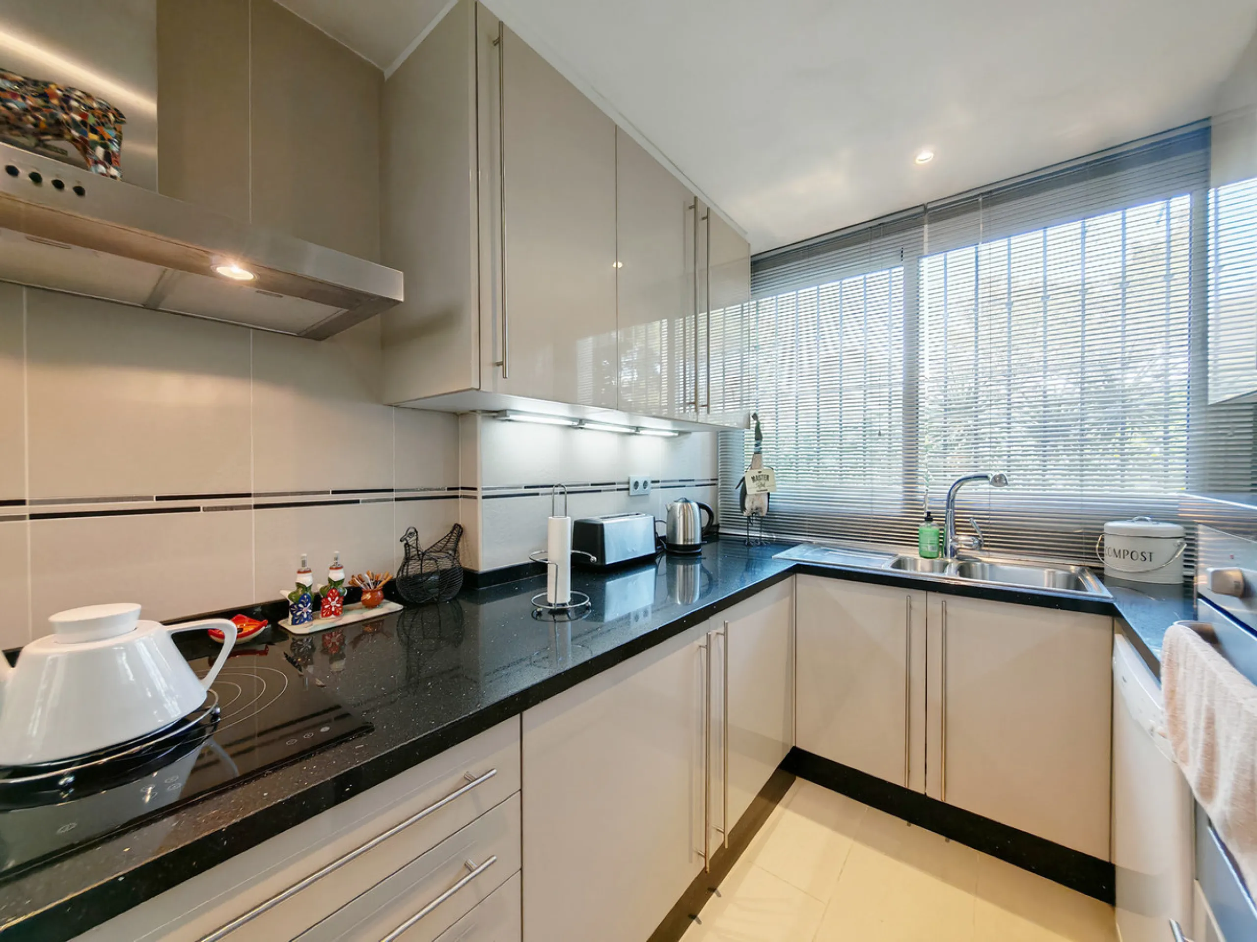 Apartment - Ground Floor Apartment в продаже в Mijas, Málaga. В доме 2 спален и 2 ванных комнат. Площадь дома 100 м²