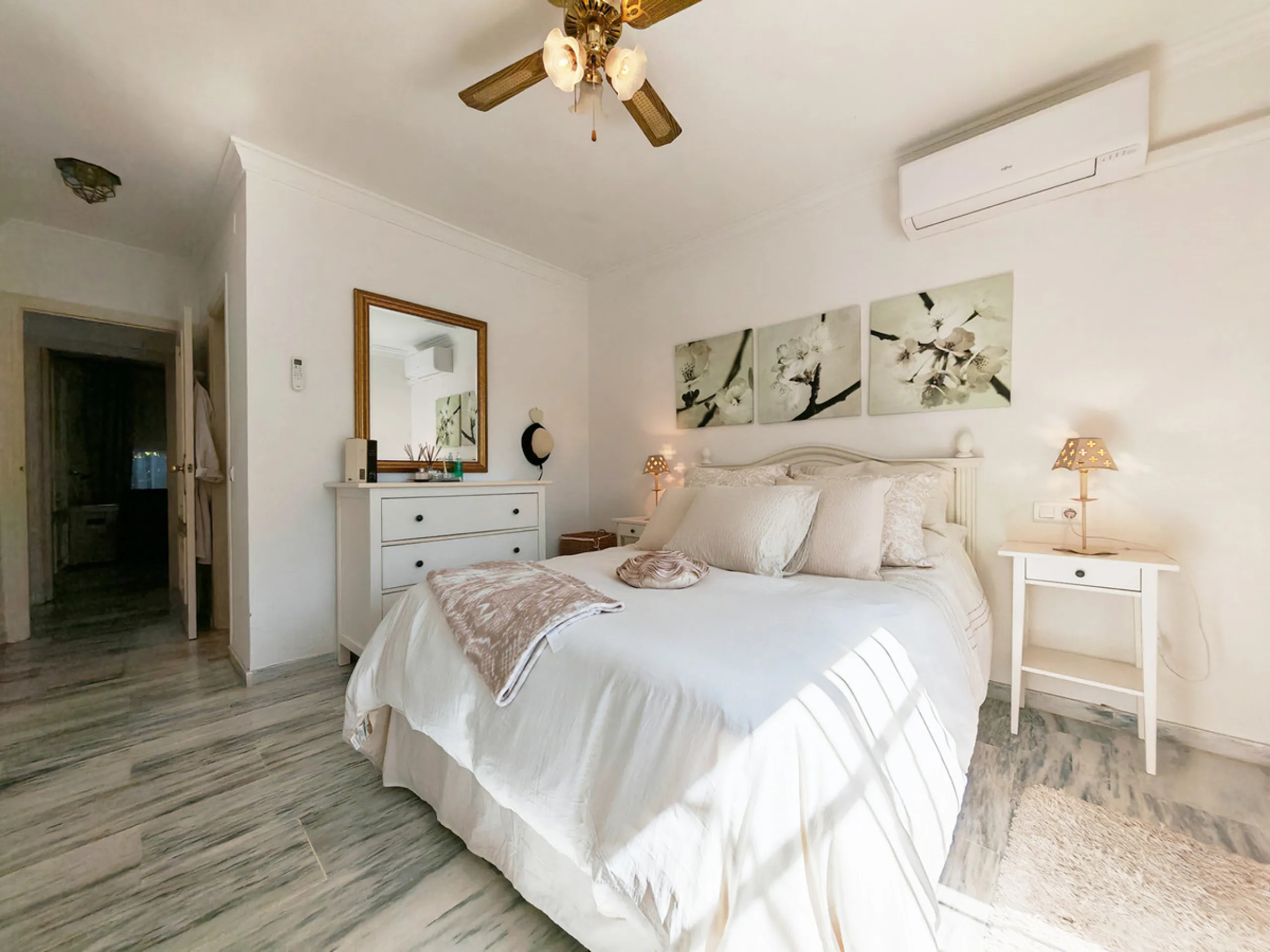 Apartment - Ground Floor Apartment в продаже в Mijas, Málaga. В доме 2 спален и 2 ванных комнат. Площадь дома 100 м²