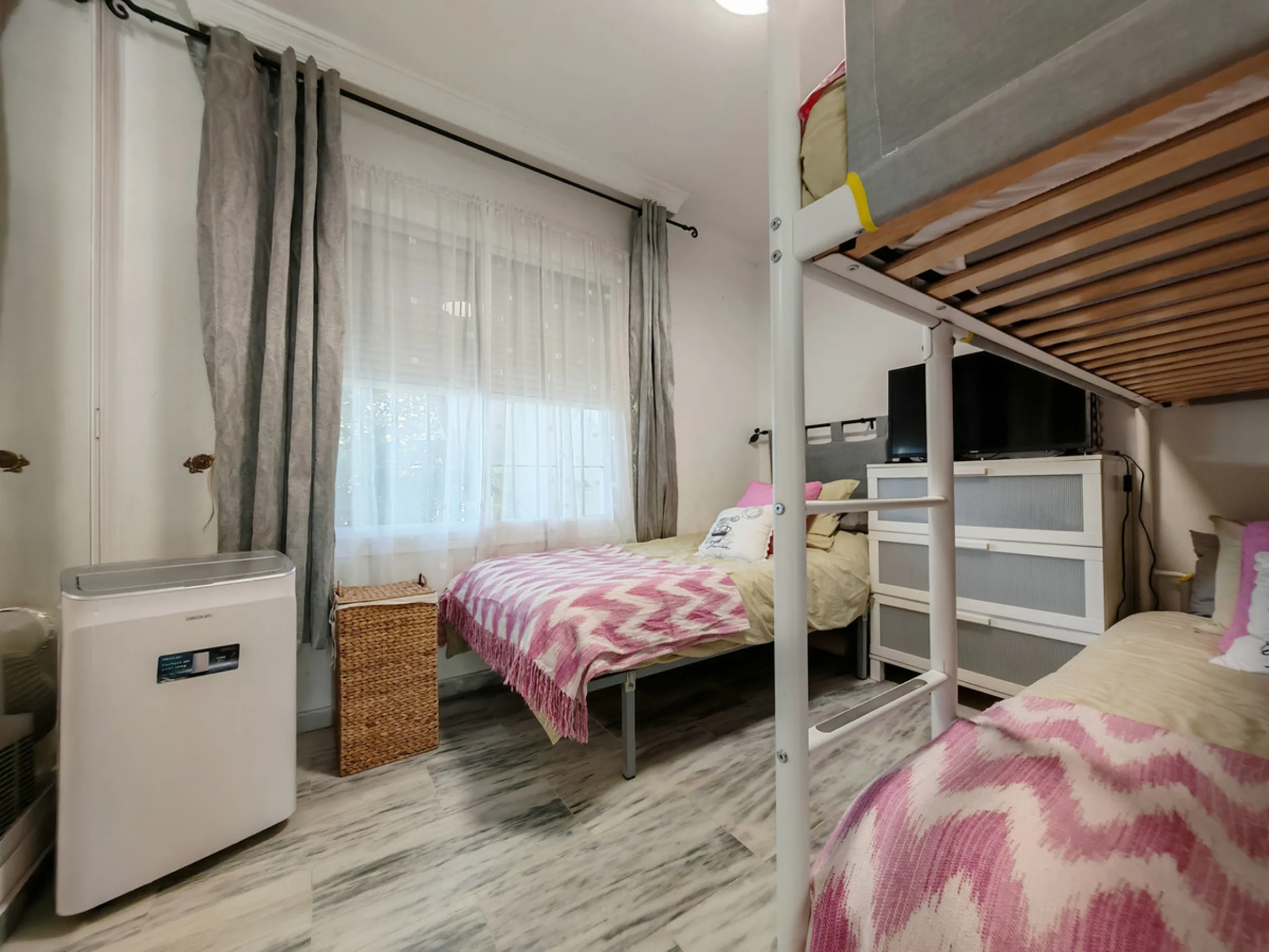 Apartment - Ground Floor Apartment в продаже в Mijas, Málaga. В доме 2 спален и 2 ванных комнат. Площадь дома 100 м²