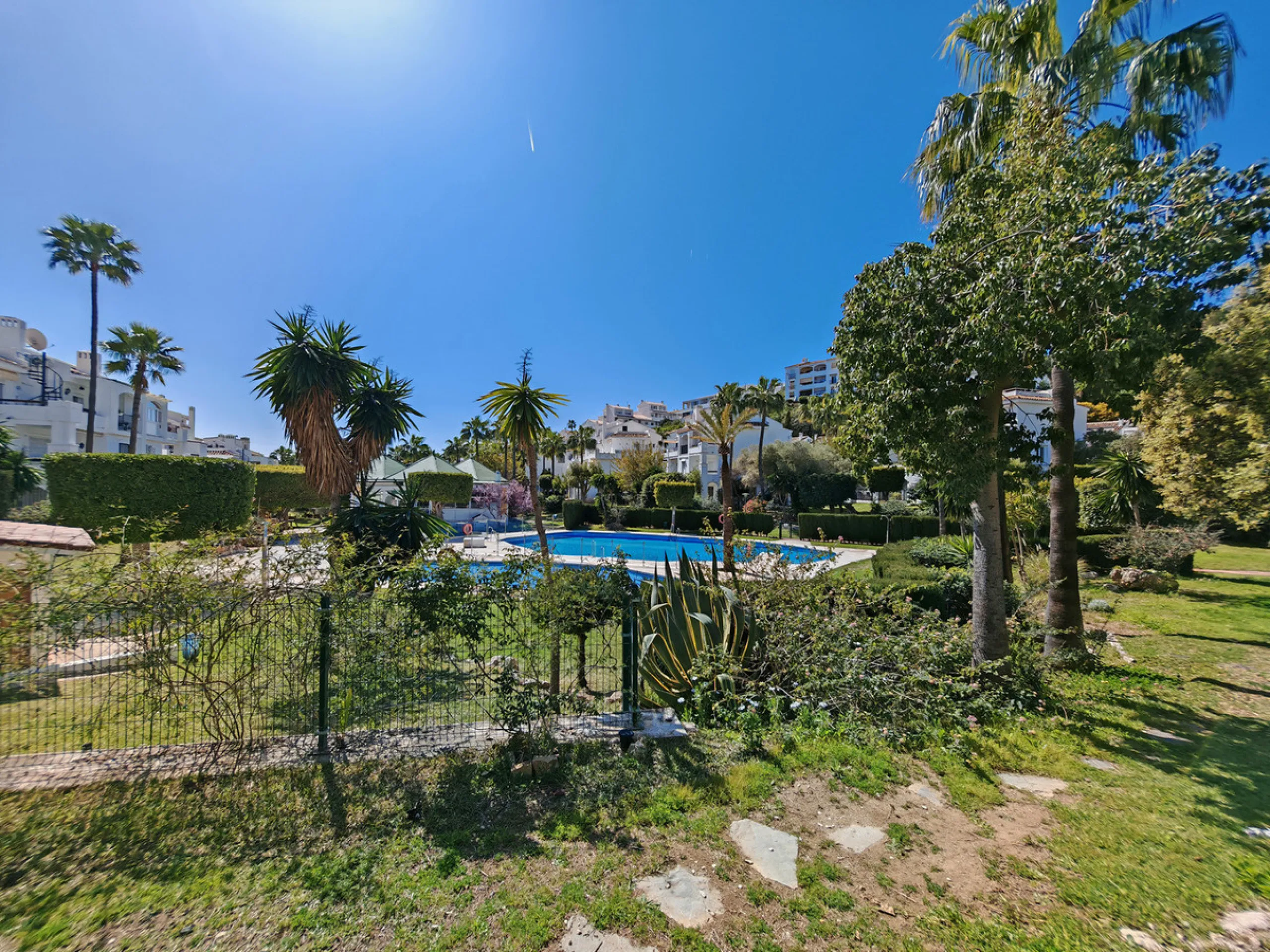 Apartment - Ground Floor Apartment в продаже в Mijas, Málaga. В доме 2 спален и 2 ванных комнат. Площадь дома 100 м²