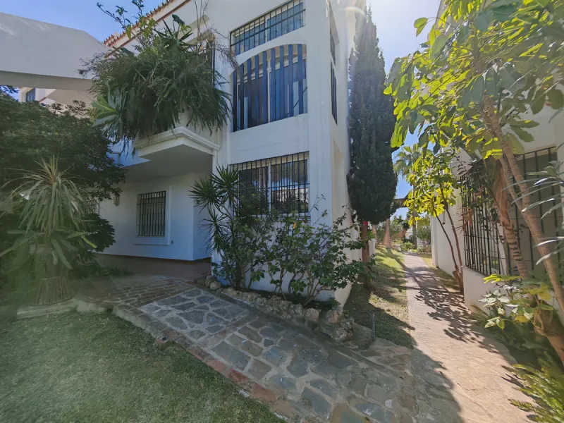 Apartment - Ground Floor Apartment в продаже в Mijas, Málaga. В доме 2 спален и 2 ванных комнат. Площадь дома 100 м²