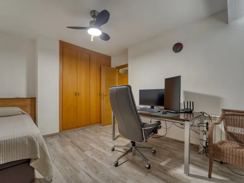 House - Detached Villa в продаже в Marbella, Málaga. В доме 5 спален и 4 ванных комнат. Площадь дома 418 м². Площадь участка 551 м²