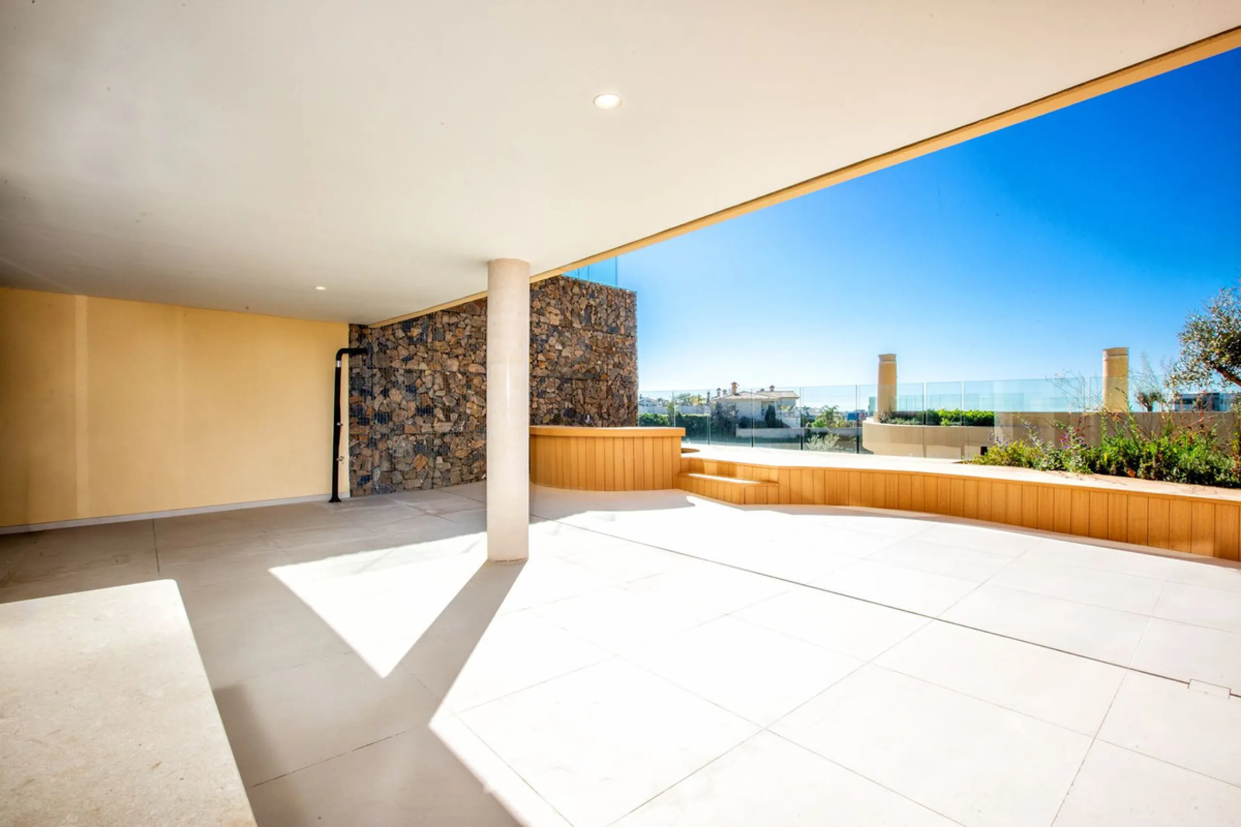 Apartment - Ground Floor Apartment в продаже в Fuengirola, Málaga. В доме 2 спален и 2 ванных комнат. Площадь дома 90 м². Площадь участка 63 м²