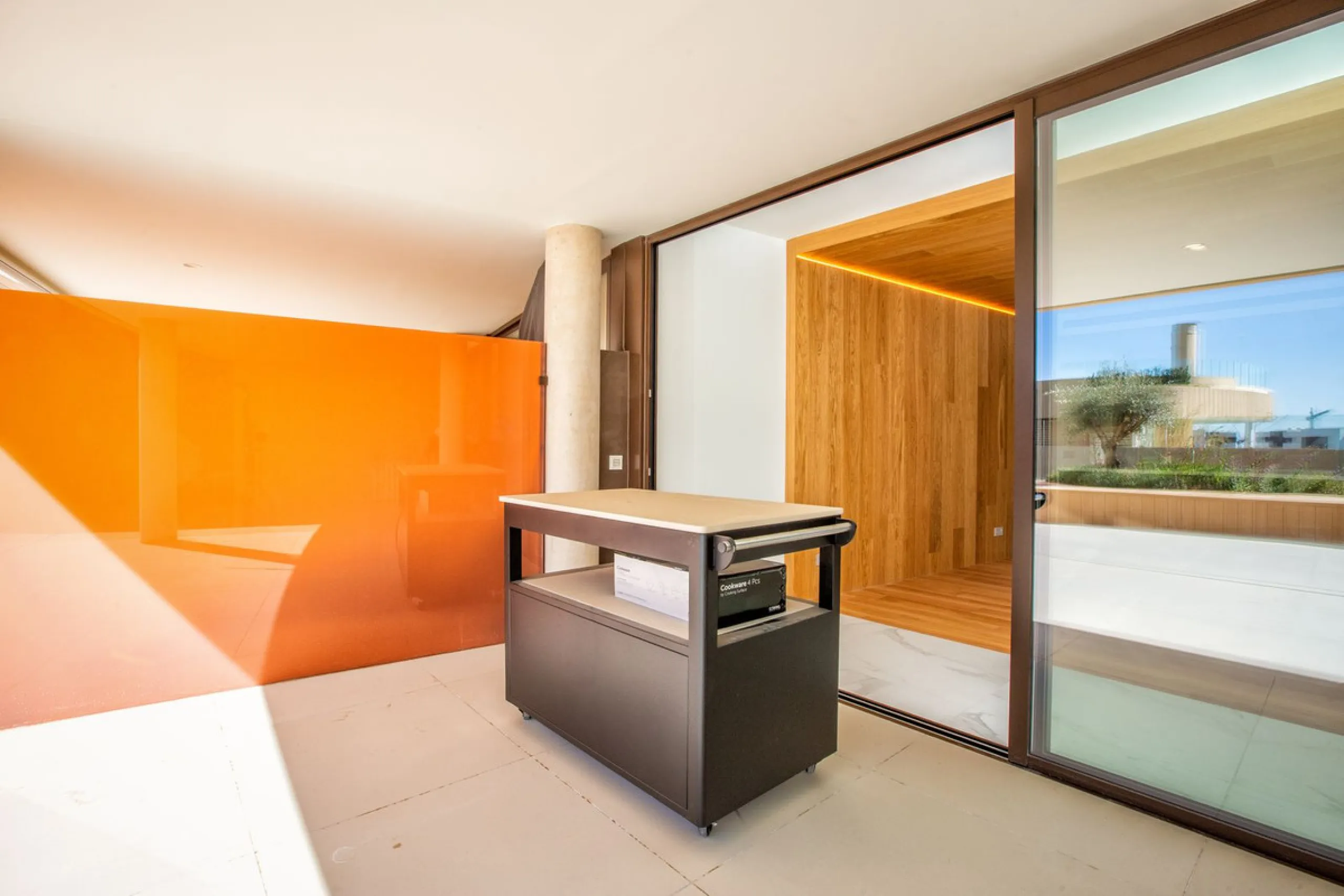 Apartment - Ground Floor Apartment в продаже в Fuengirola, Málaga. В доме 2 спален и 2 ванных комнат. Площадь дома 90 м². Площадь участка 63 м²